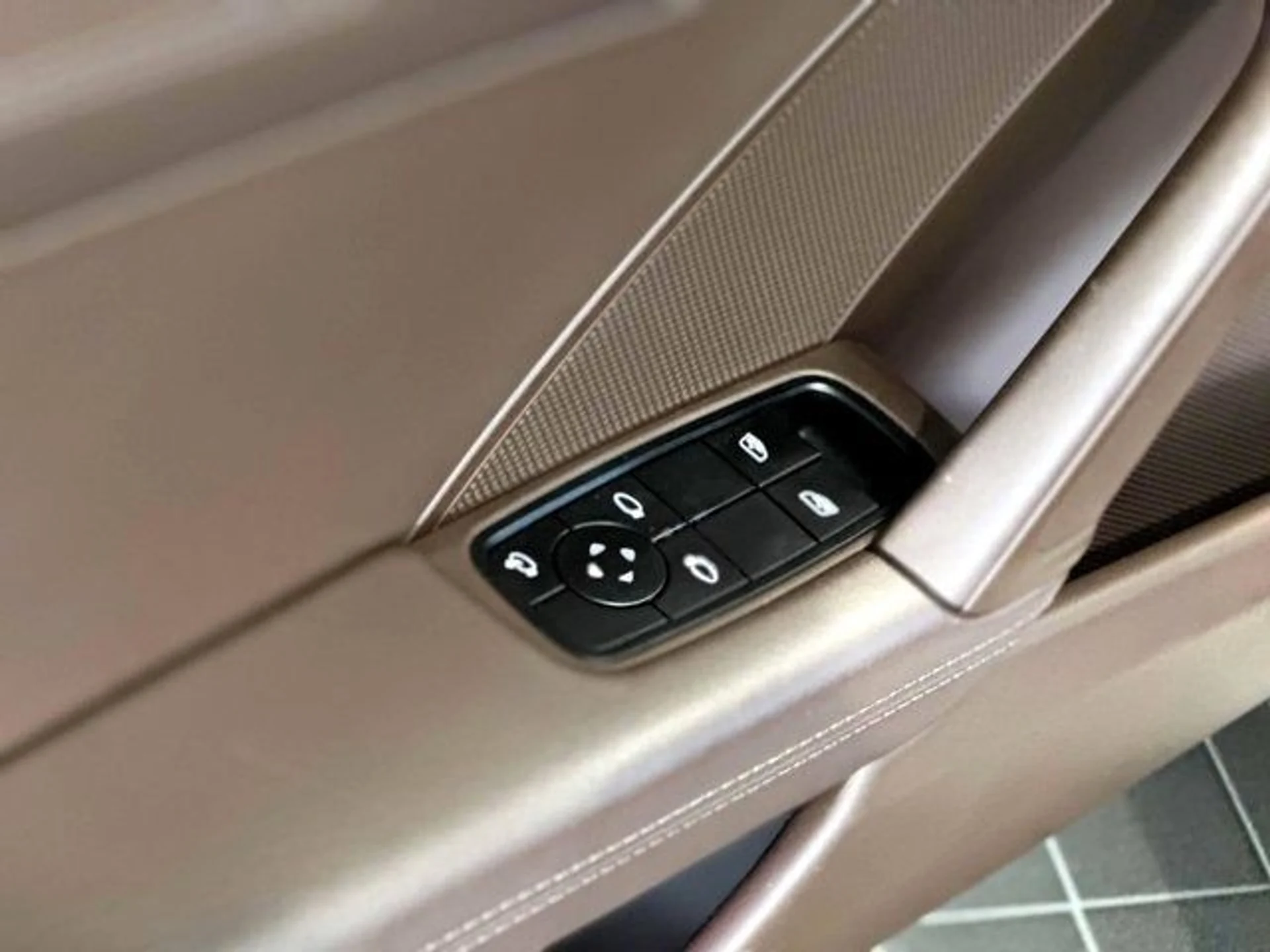 mph014_1922323206_15_95e344996d