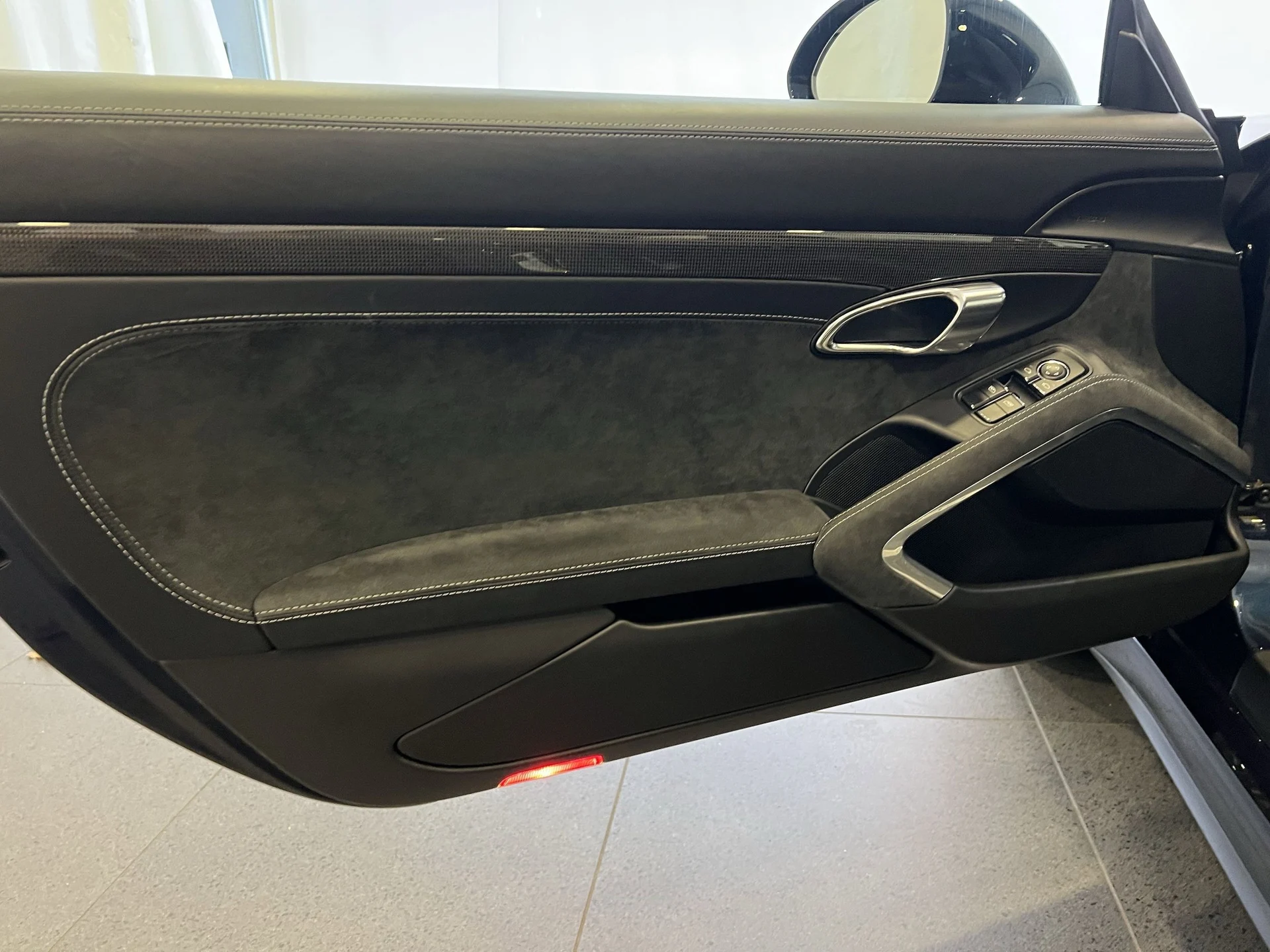 mph014_1922773793_ffa3d4b28f4408aa2f190f766986293fx_e12d126d72