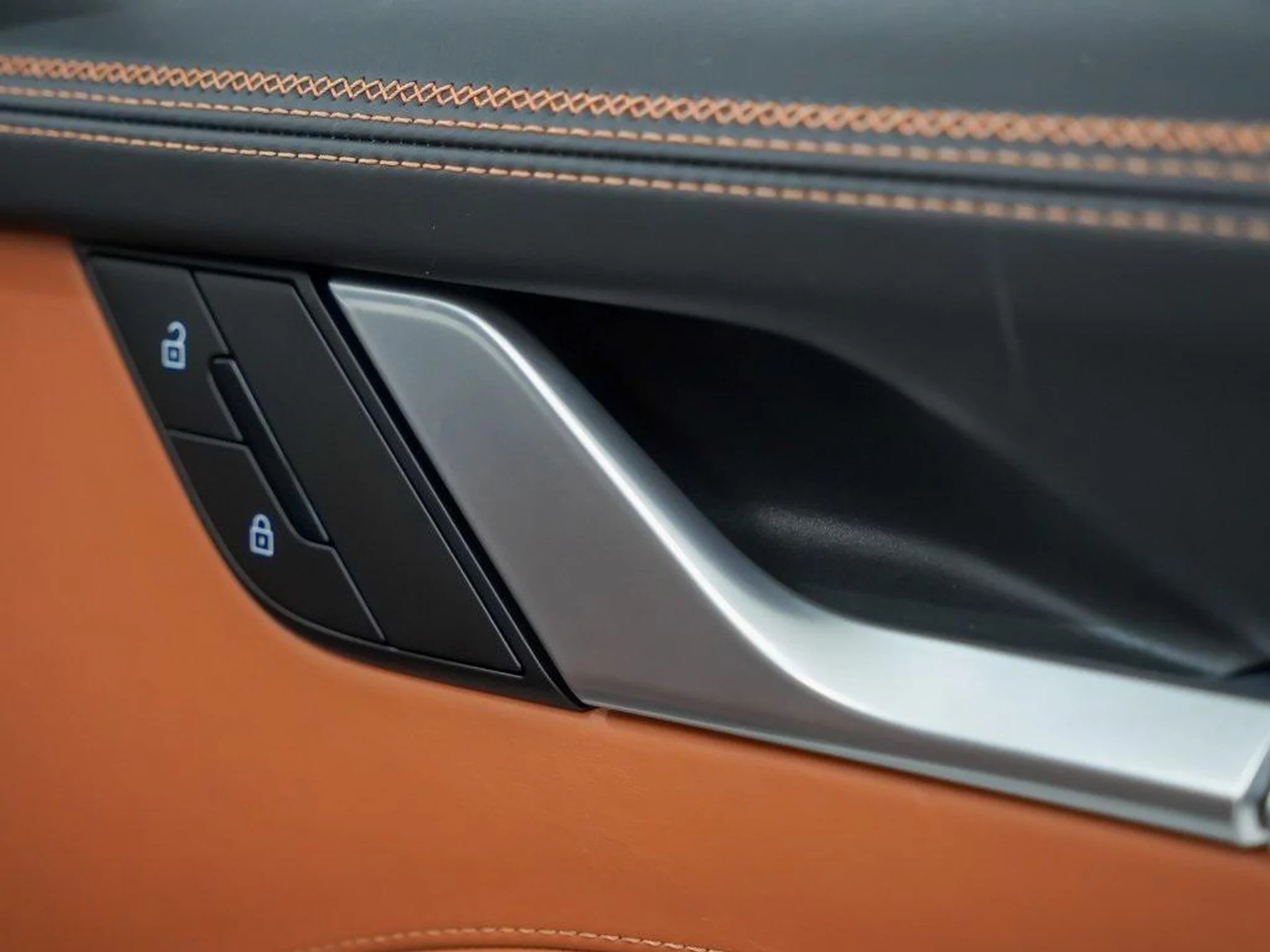 mph014_1925862567_V5p_M_Tz_a_Gr_O7_H6xl1_CJ_1g_C8c9jc_741912de6b