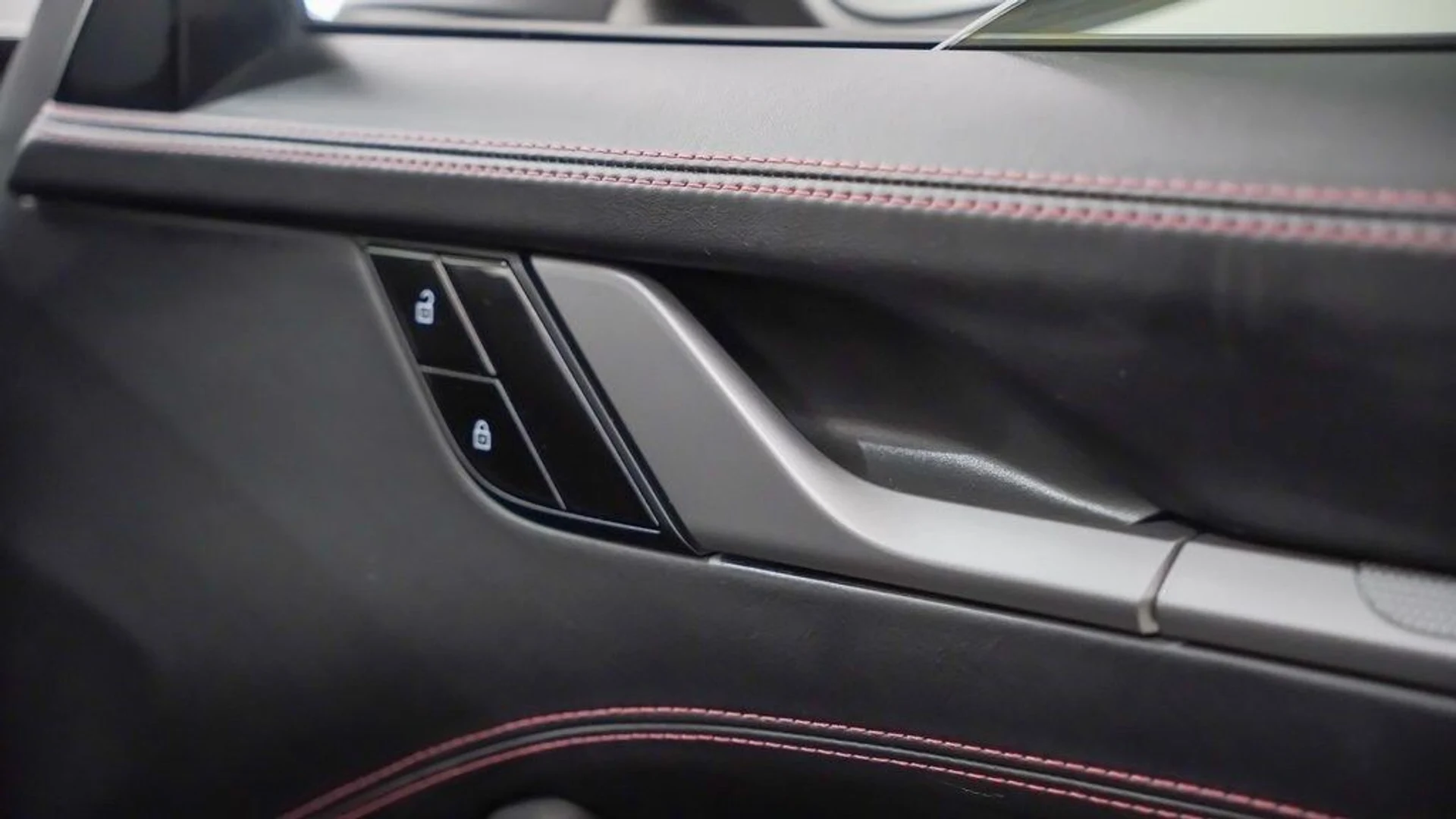 mph014_1928063678_5790d0ef0c16d555b9887f5b58c860ecx_0923f57c28