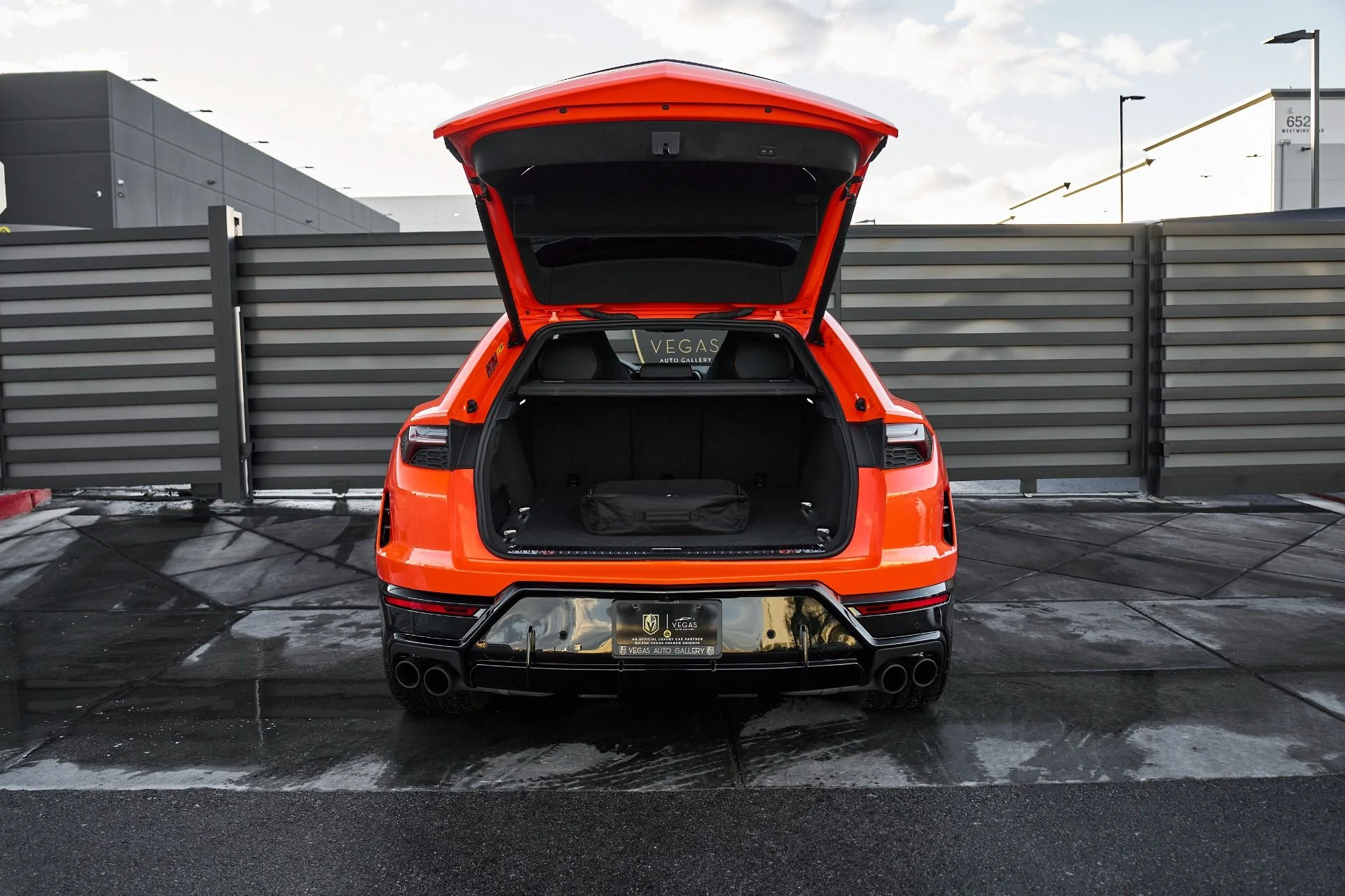 mph014_1933649575_Used_2025_Lamborghini_Urus_SE_1763604971_11219546c8