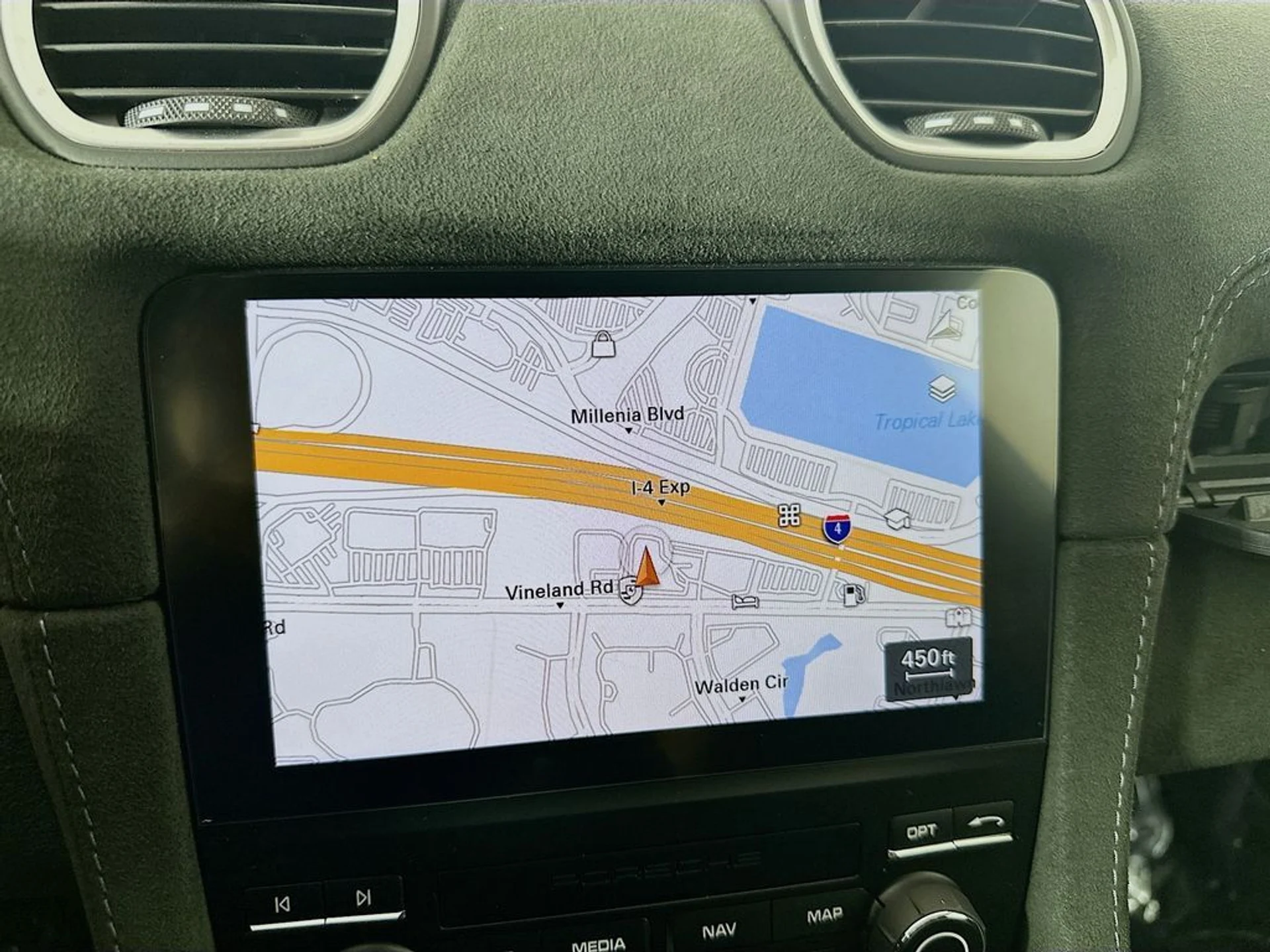 mph014_1934739120_bebab5127d6b19f011f36c6e929f8425x_1b6522c5e0