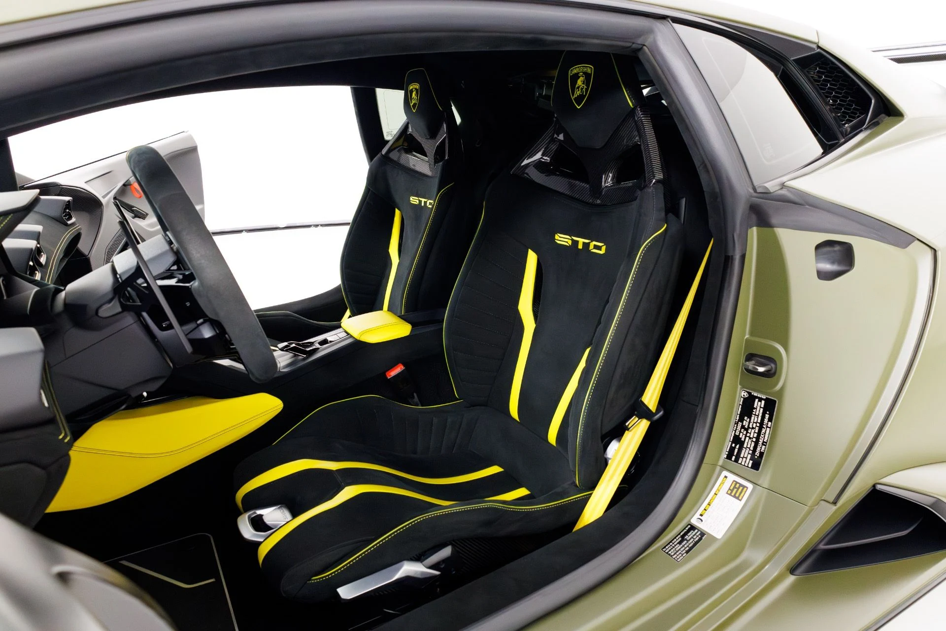 mph014_1938458574_Used_2022_Lamborghini_Huracan_STO_1770056095_2892a5b5af