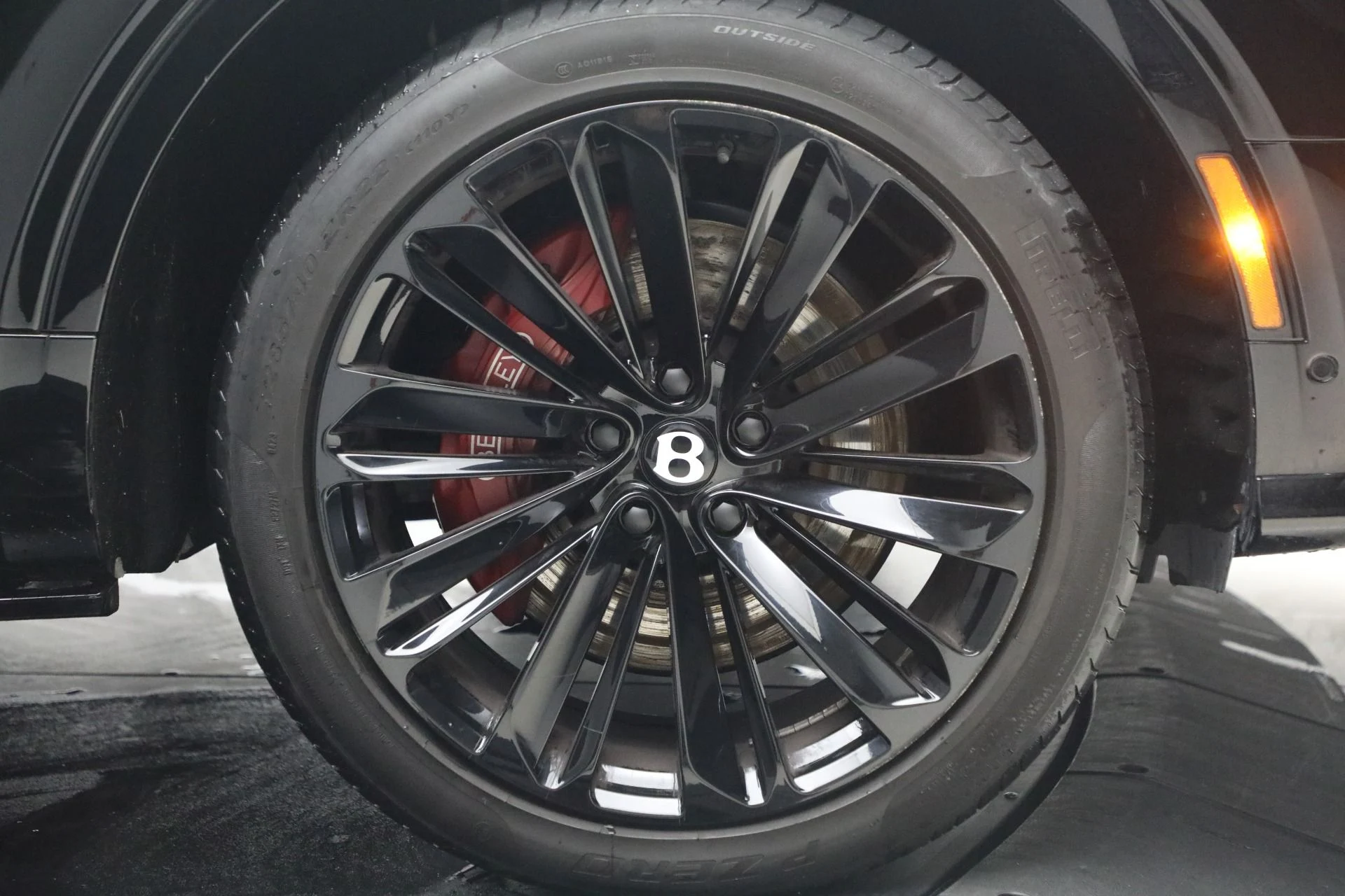 mph014_1941118647_Used_2023_Bentley_Bentayga_Speed_1769469912_5debf44984