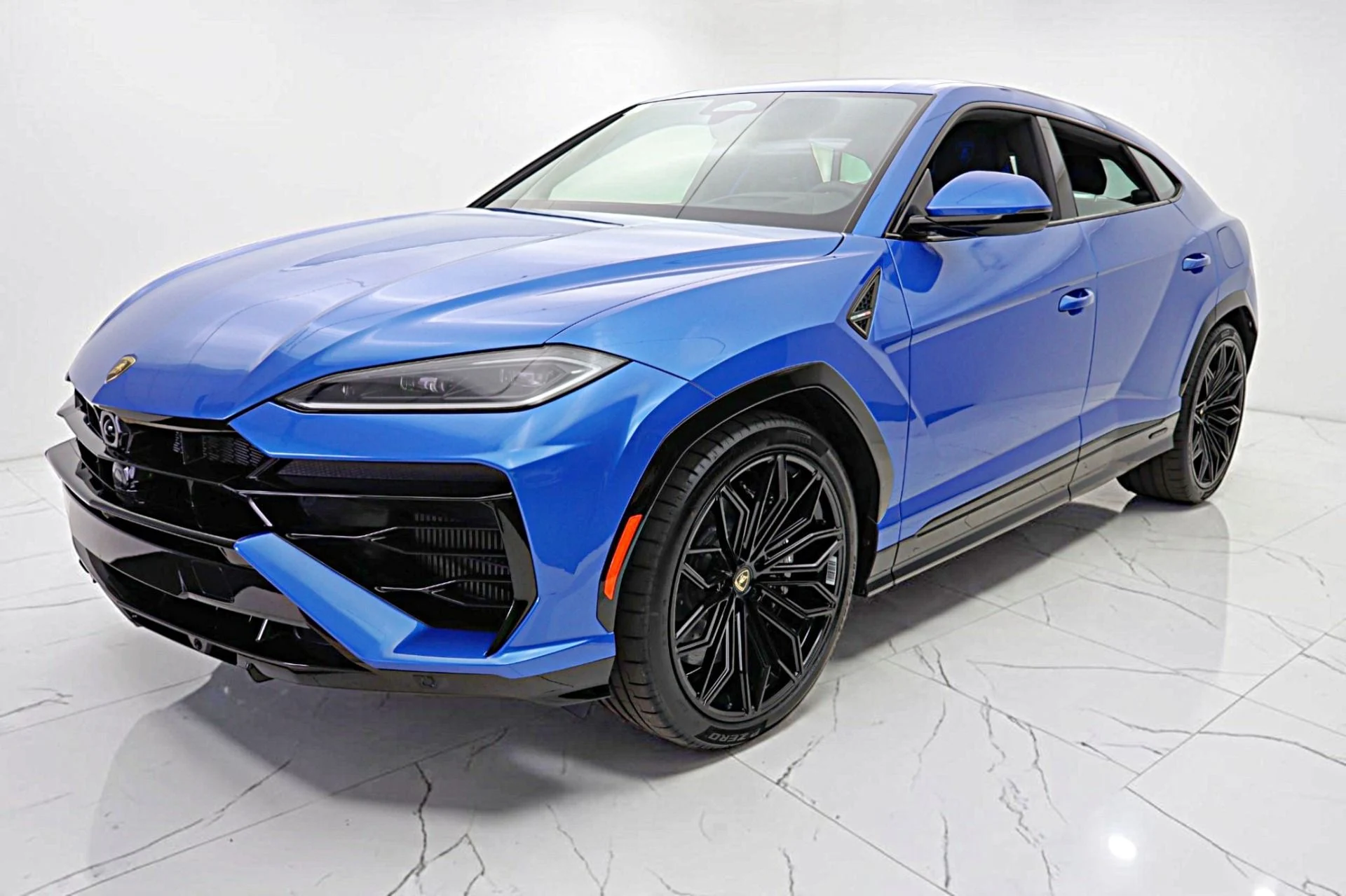 mph014_1944582187_New_2026_Lamborghini_Urus_SE_a4bce3f4d6