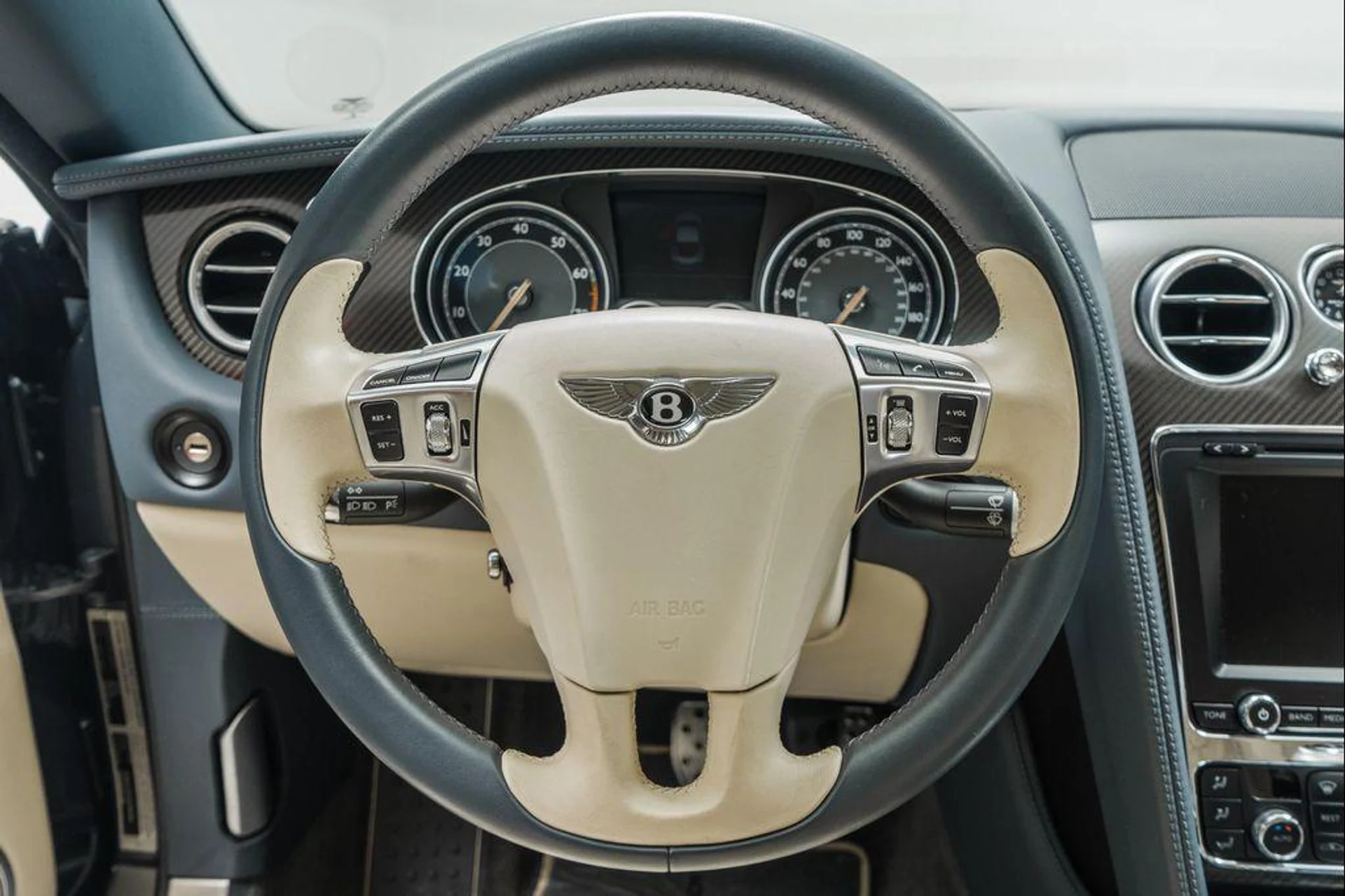 mph014_1947045909_K_Bzs_Y_Yxs_Rs_R9_RC_Iw_KF_Ntp9f_Ucg4_12f3caa4c4