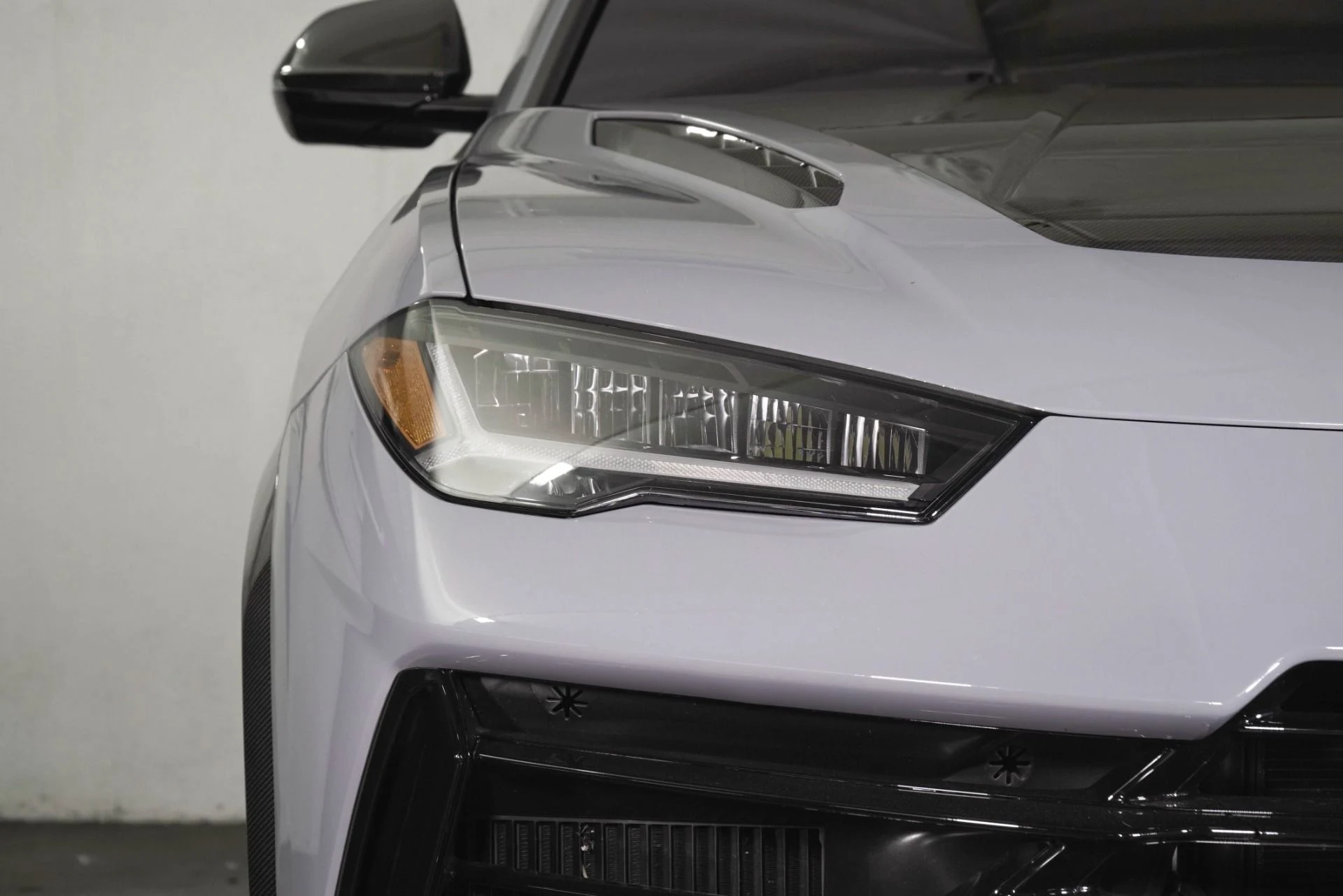 mph014_1947820750_Used_2024_Lamborghini_Urus_Performante_1788650545_ac7c55ae73