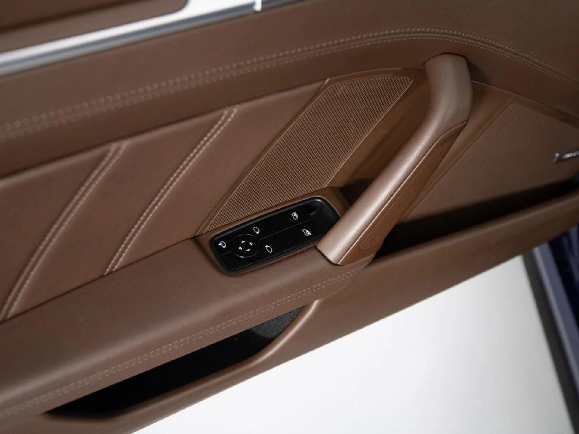 mph014_1956515334_y0_Su_Zzvfs_Y_Ze_EGOG_Rxxk_Ta_Lx_Ss_ac19311779