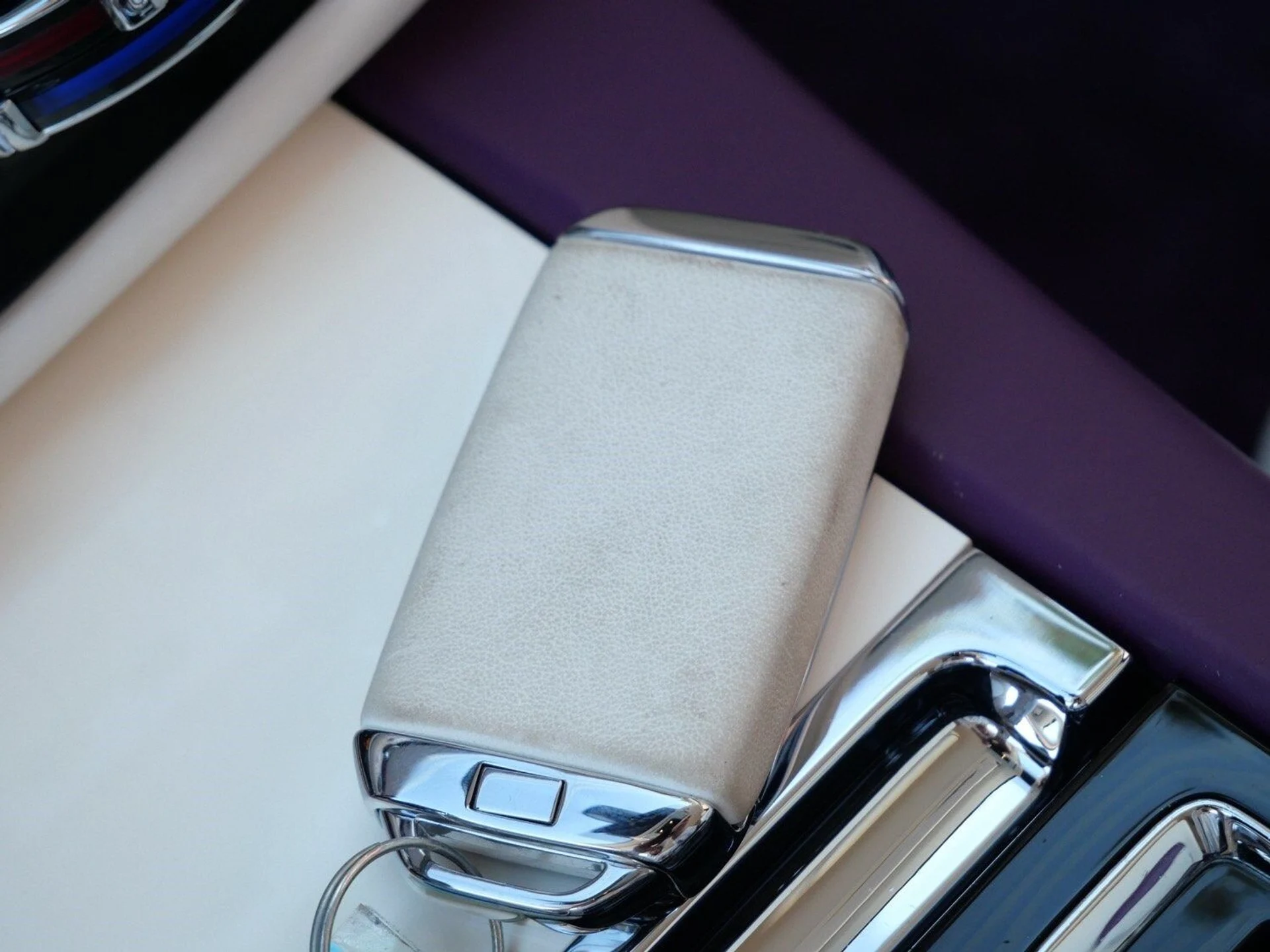 mph014_1967671487_2205410caa71ae182d8a586526504b17x_b7c93fdf8a