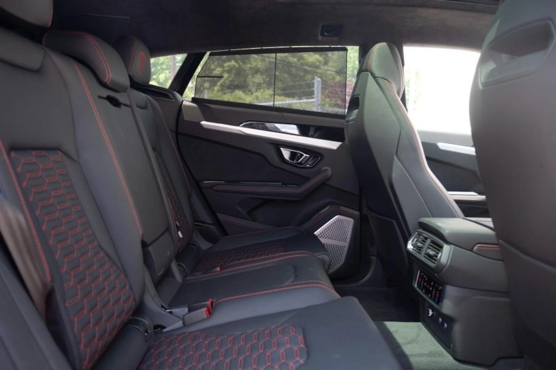 mph014_1972360236_3dc5cbf8e55998f518d6f579912e9f9d_2c045b8d82