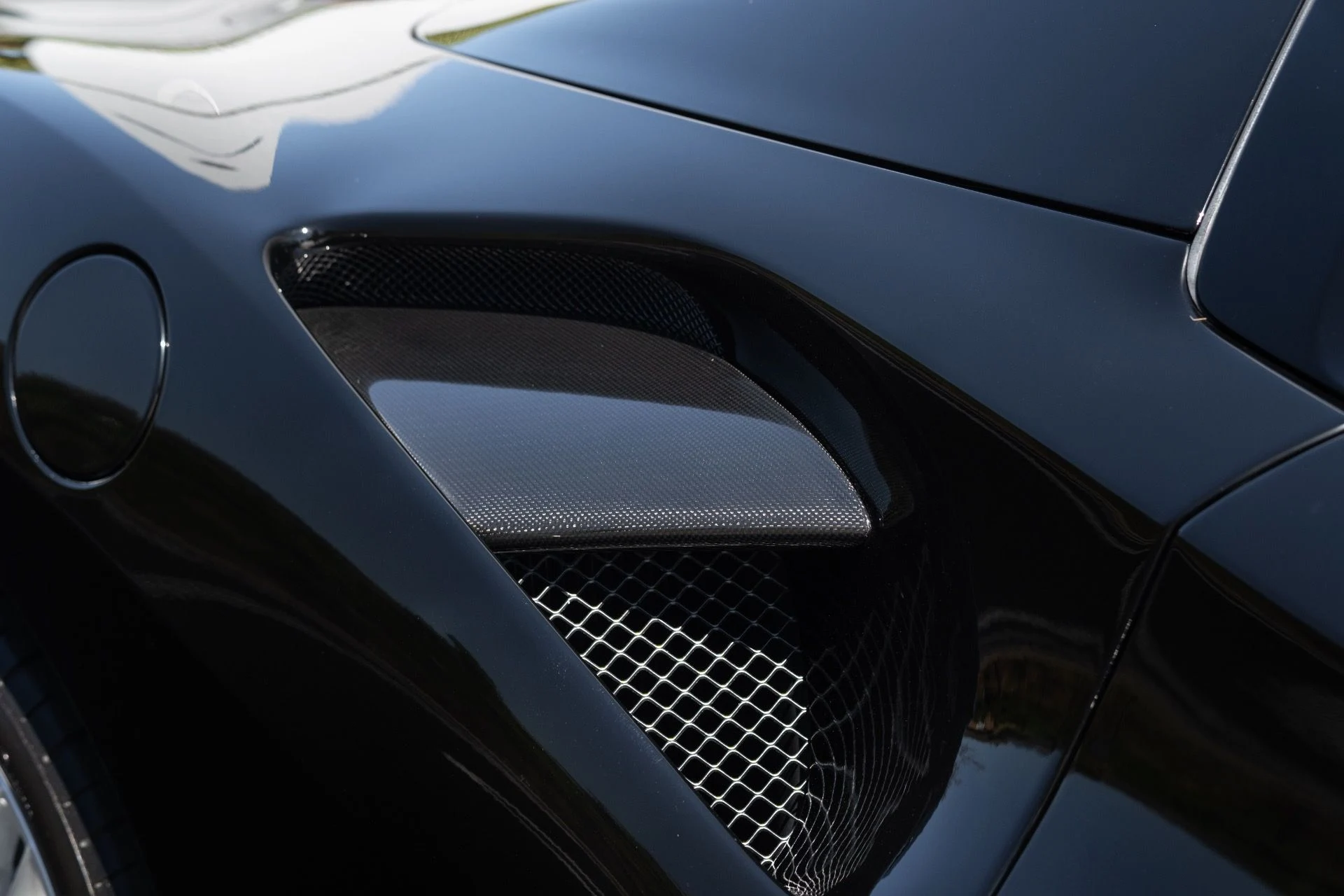 mph014_1978819493_Used_2017_Ferrari_488_Spider_1771888975_958158c15d