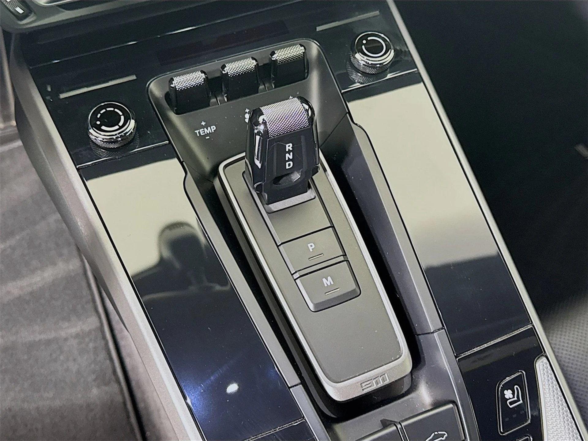 mph014_1978990360_bf68a45eb16a5954dc1f9112a175c390x_49e691a7d2