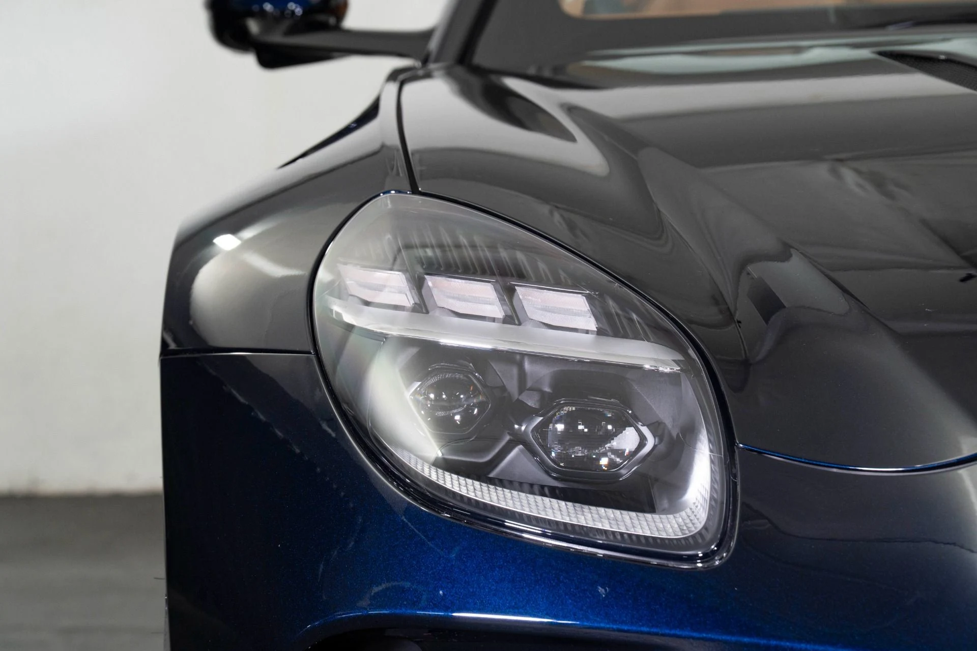 mph014_1980556094_New_2026_Aston_Martin_Vantage_1777652396_bb4508dd55