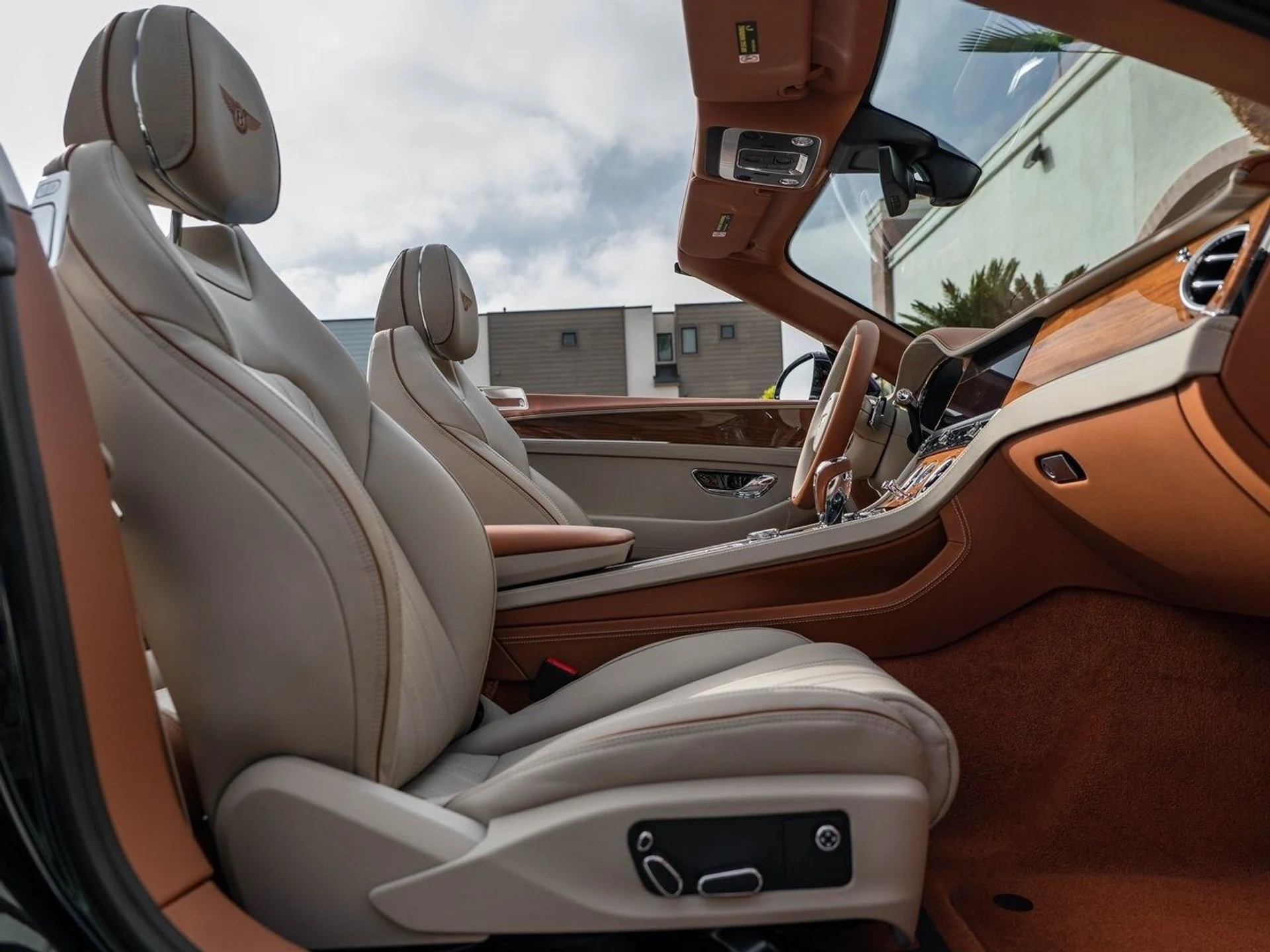 mph014_1984245316_ba89371c2f48d19c6090f6e8f37e67e9x_e5d74c350b