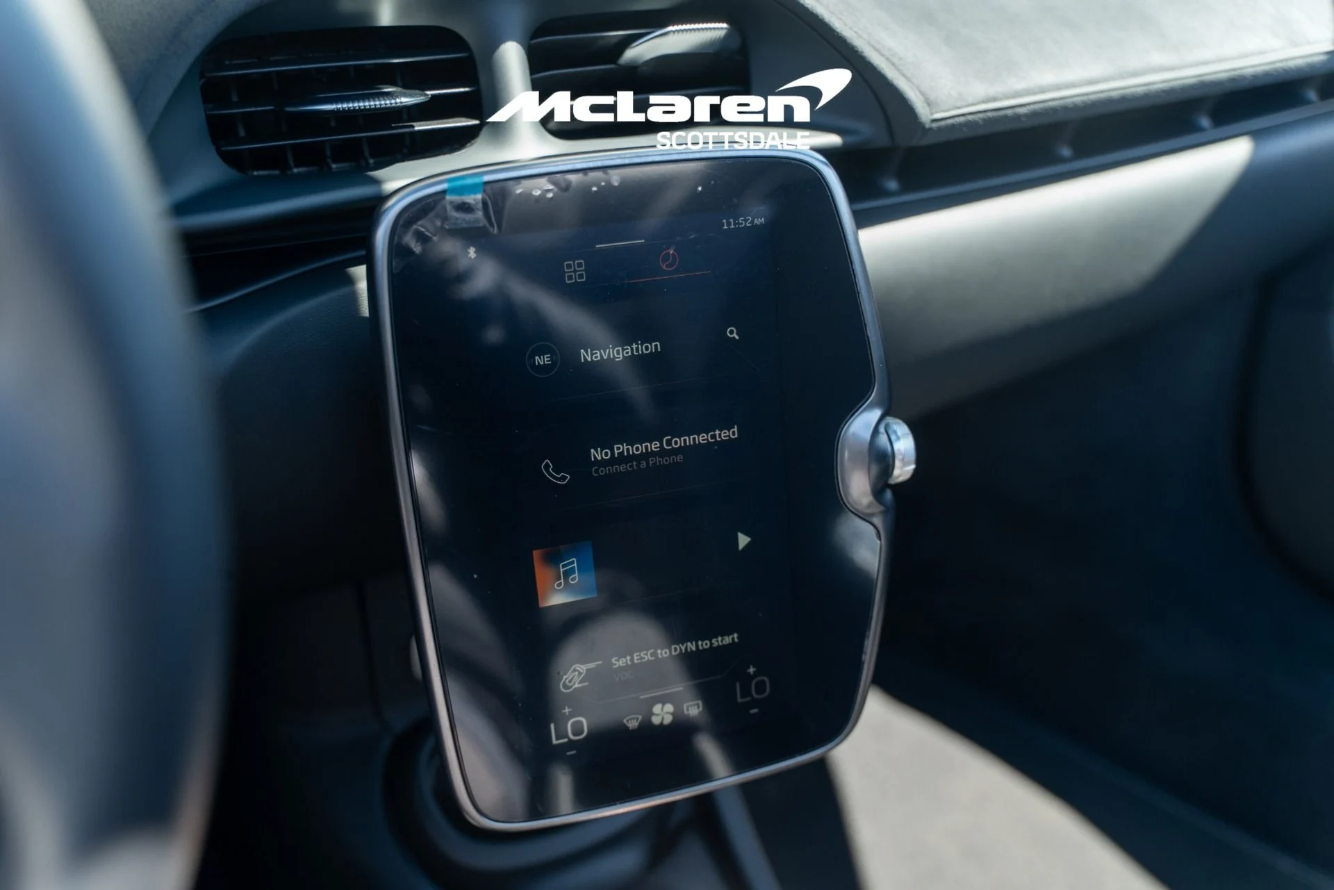 mph014_1989670632_Used_2025_MCLAREN_ARTURA_Performance_1774894895_87c6952b5b