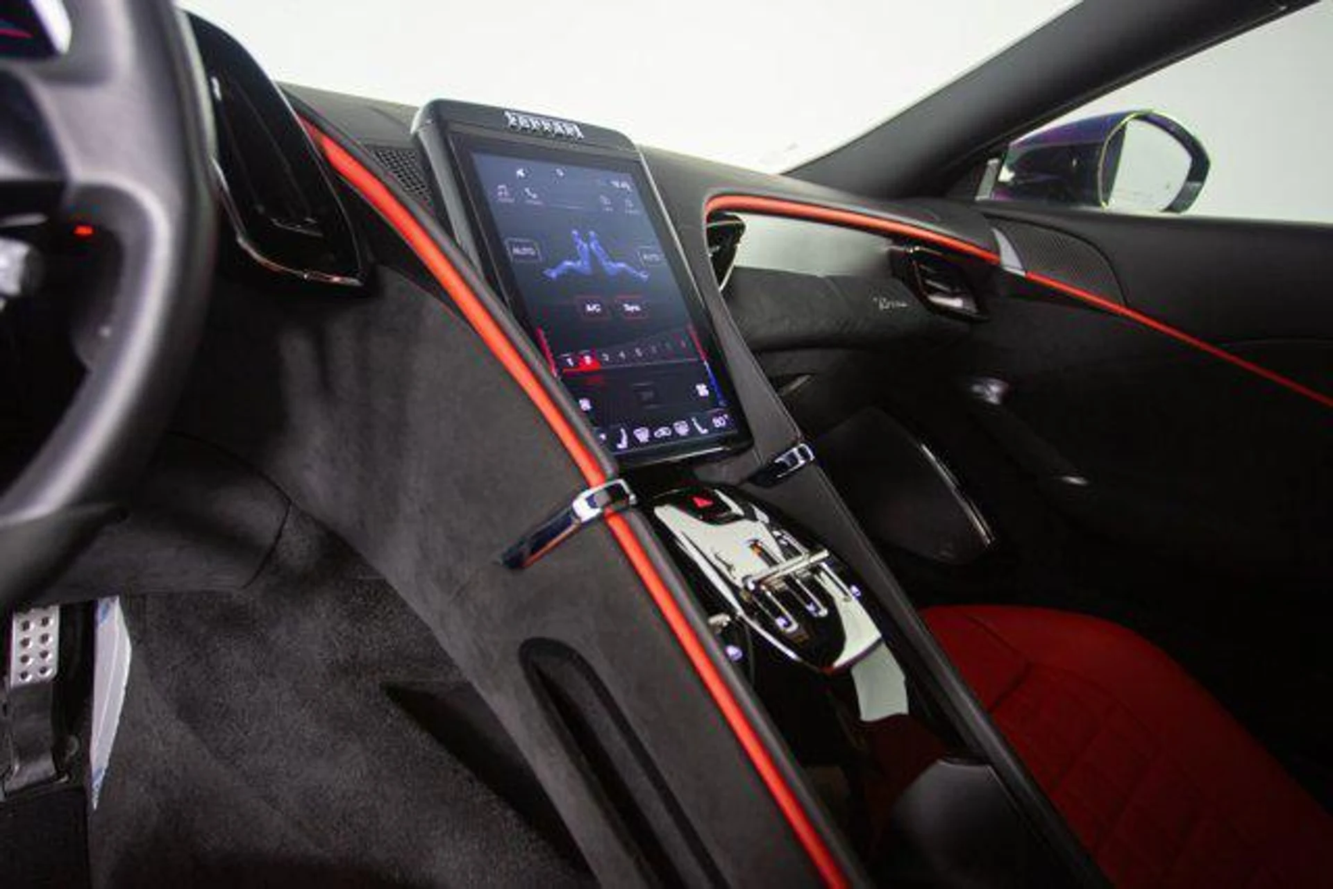 mph014_1995089779_Lr2_L5_MLG_956nv7_VO_2_WNY_0_IHO_5_Tg_9c75bbf306