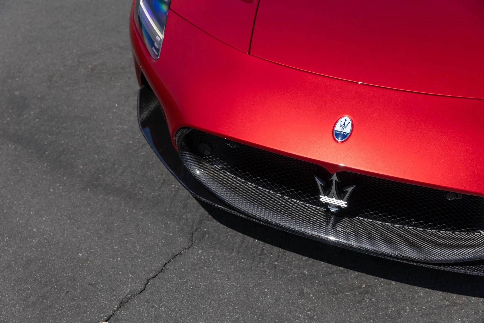 mph014_2005373129_Used_2022_Maserati_MC_20_1747769259_f0920f73c9