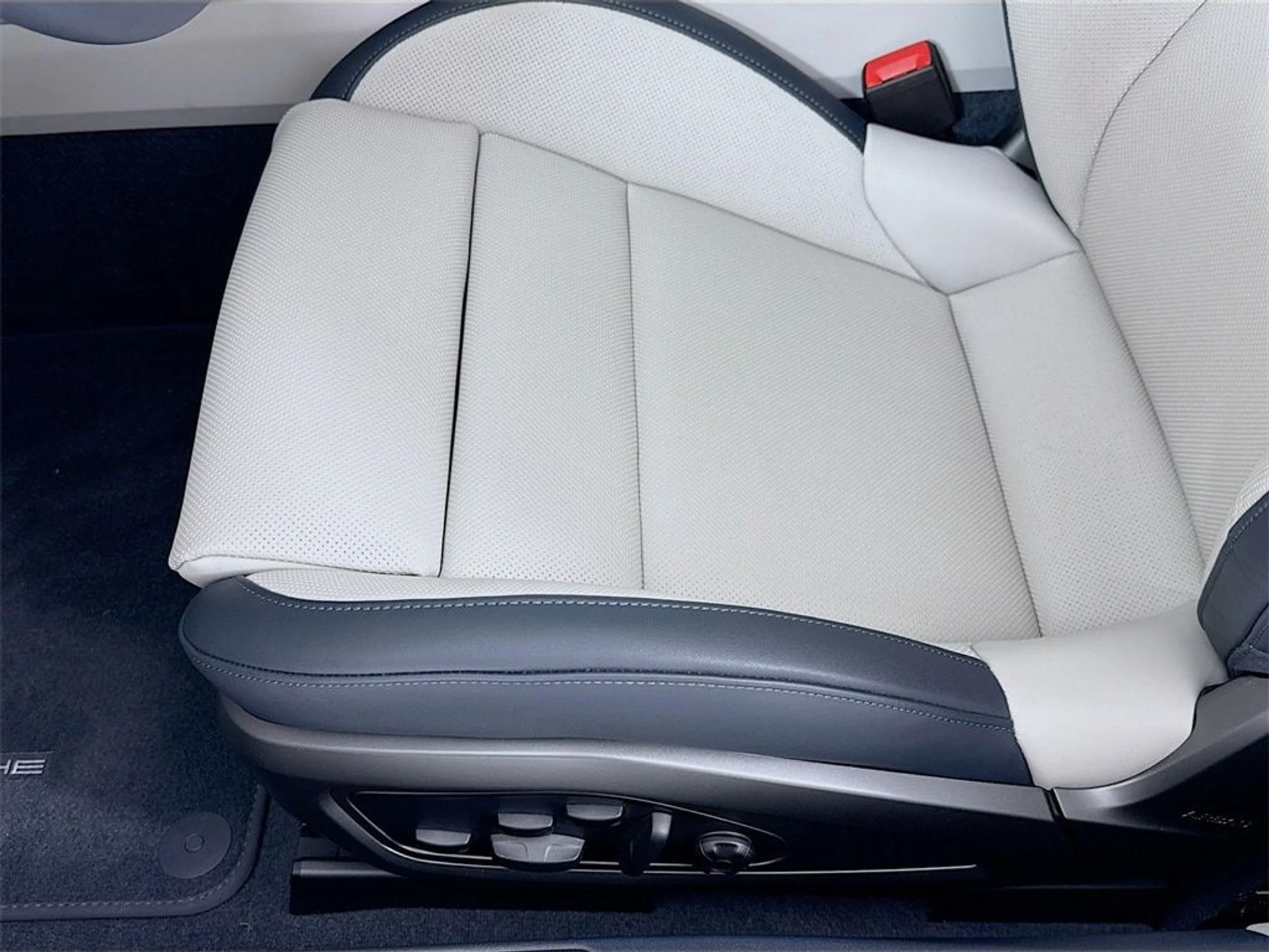 mph014_2007342579_c4270c2ebcce15ac2818dee60142ca14x_fa3ba79164