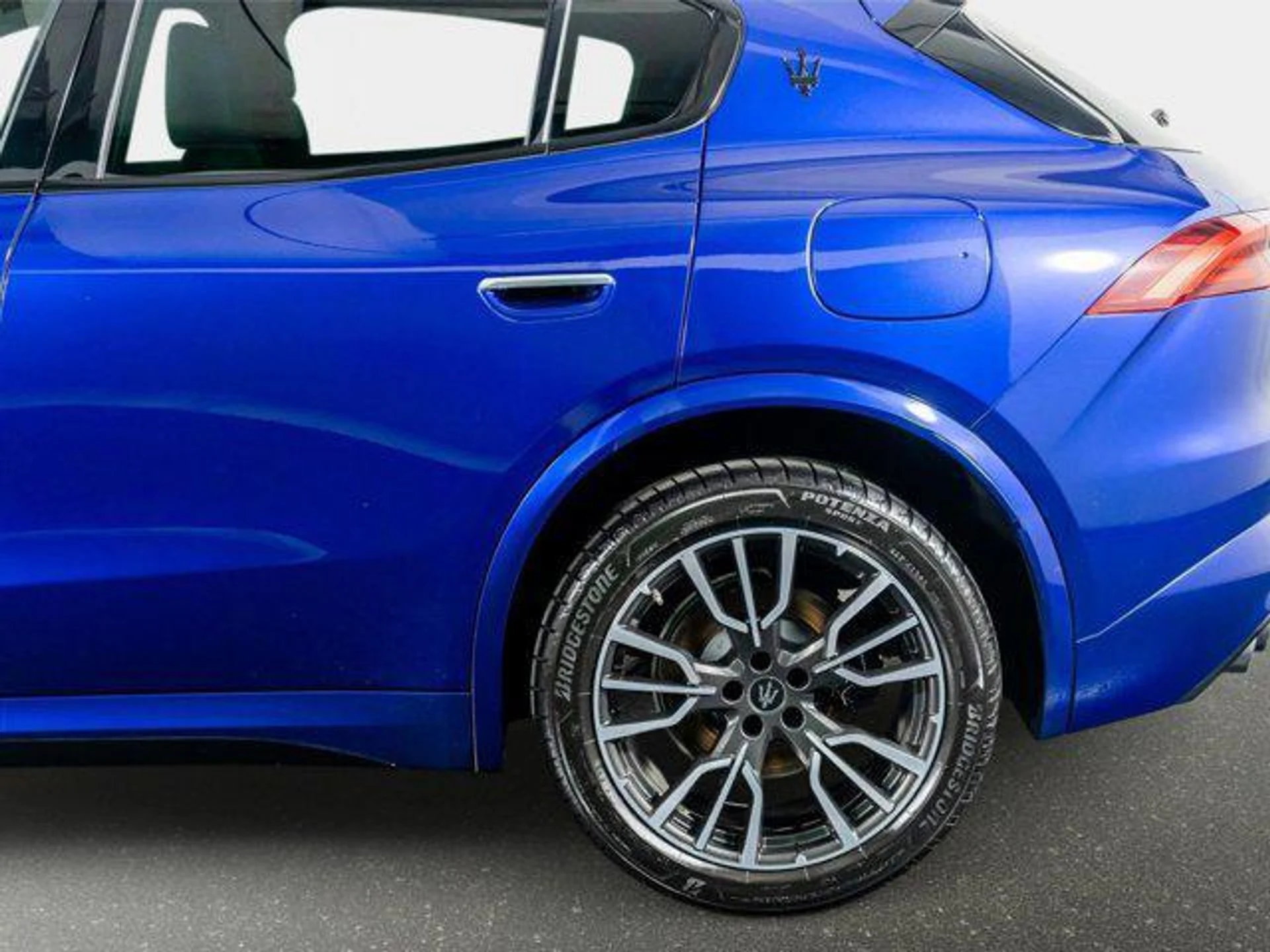 mph014_2012964504_Xgjv_Crv_G_Su_WL_Wyx_Fh_Fb_DCPB_12_JY_01dde0db3b