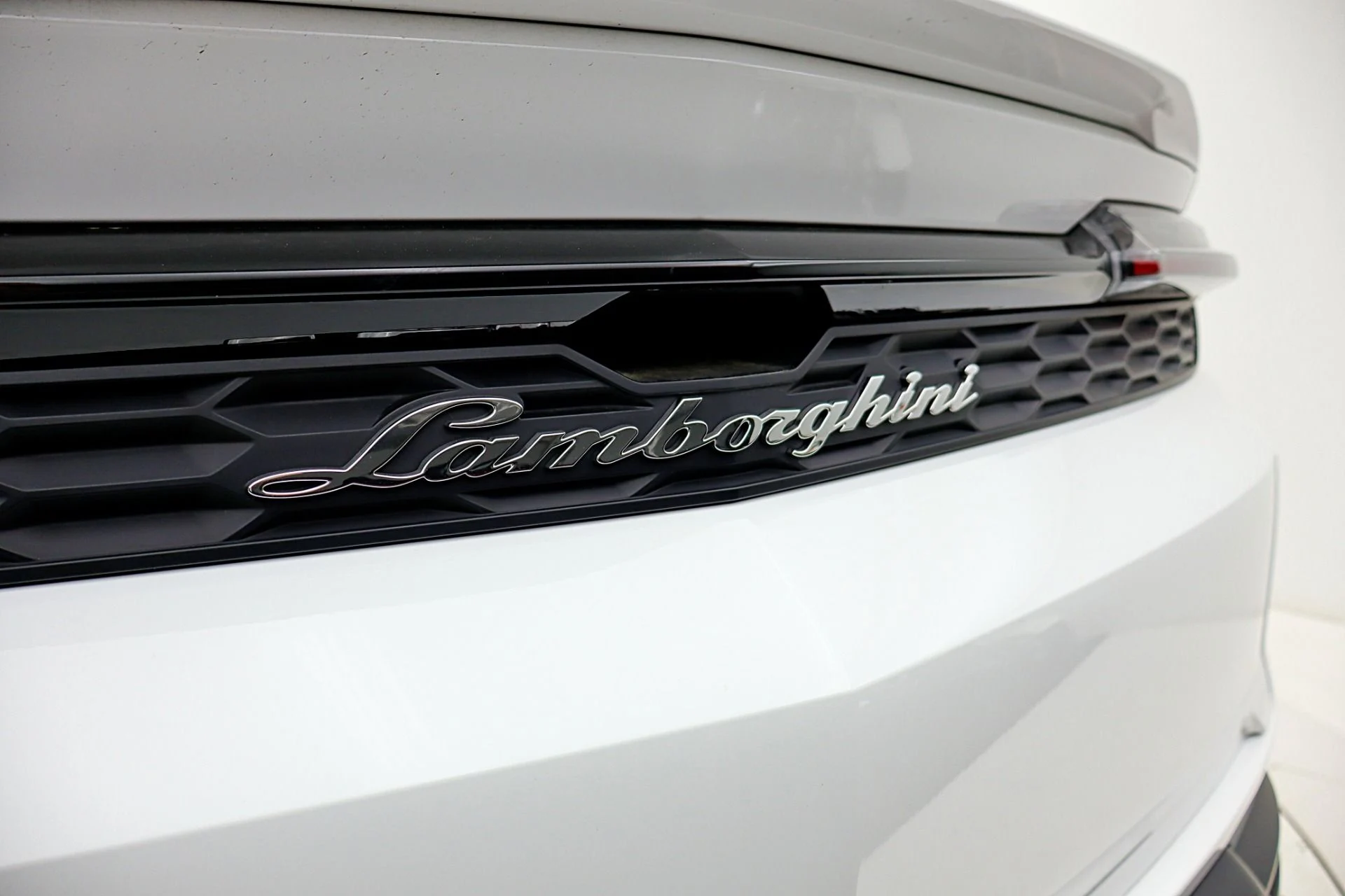 mph014_2022032783_New_2026_Lamborghini_Urus_SE_e4989421b8
