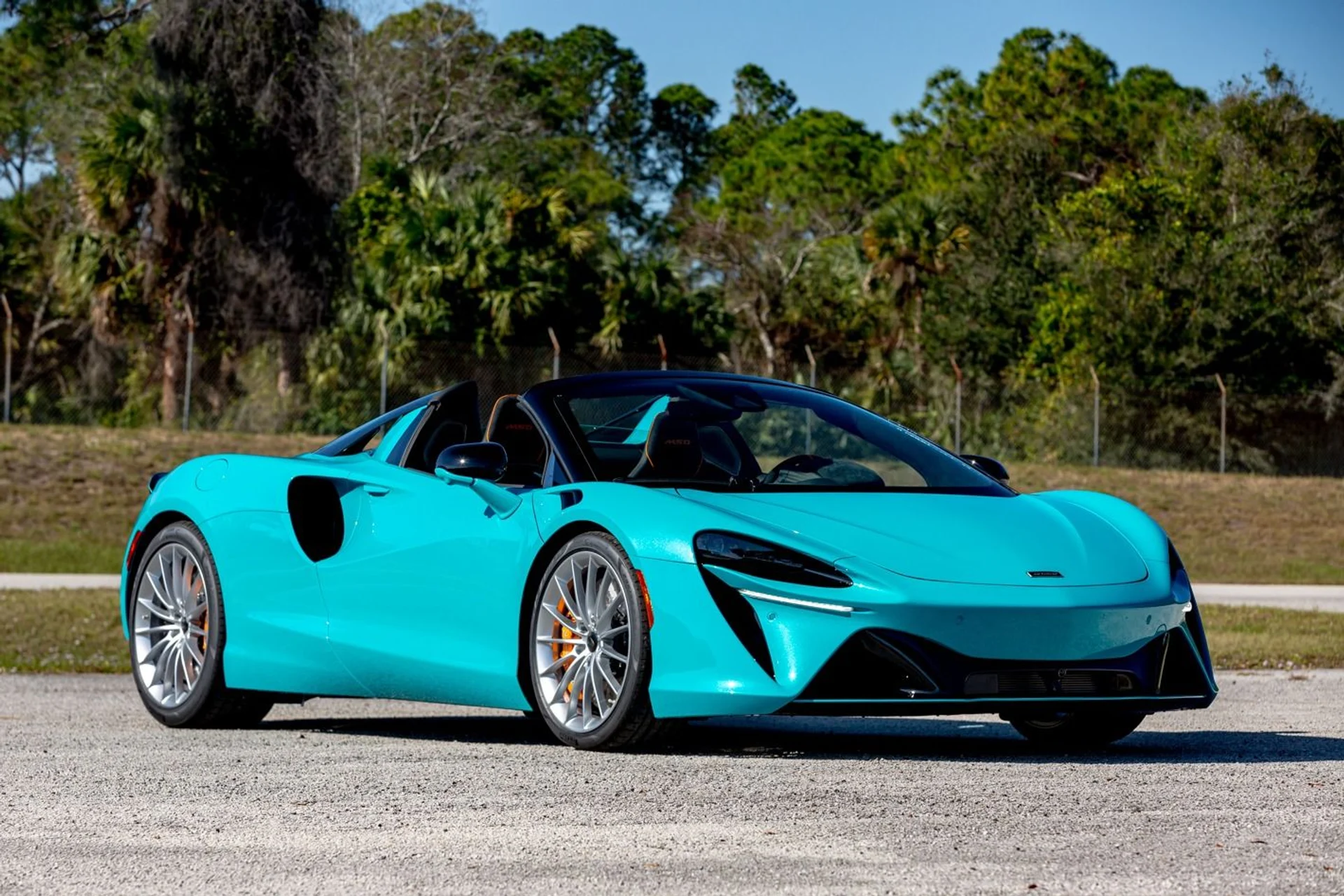 mph014_202655175_New_2025_Mc_Laren_Artura_Spider_Performance_40fb9b2971