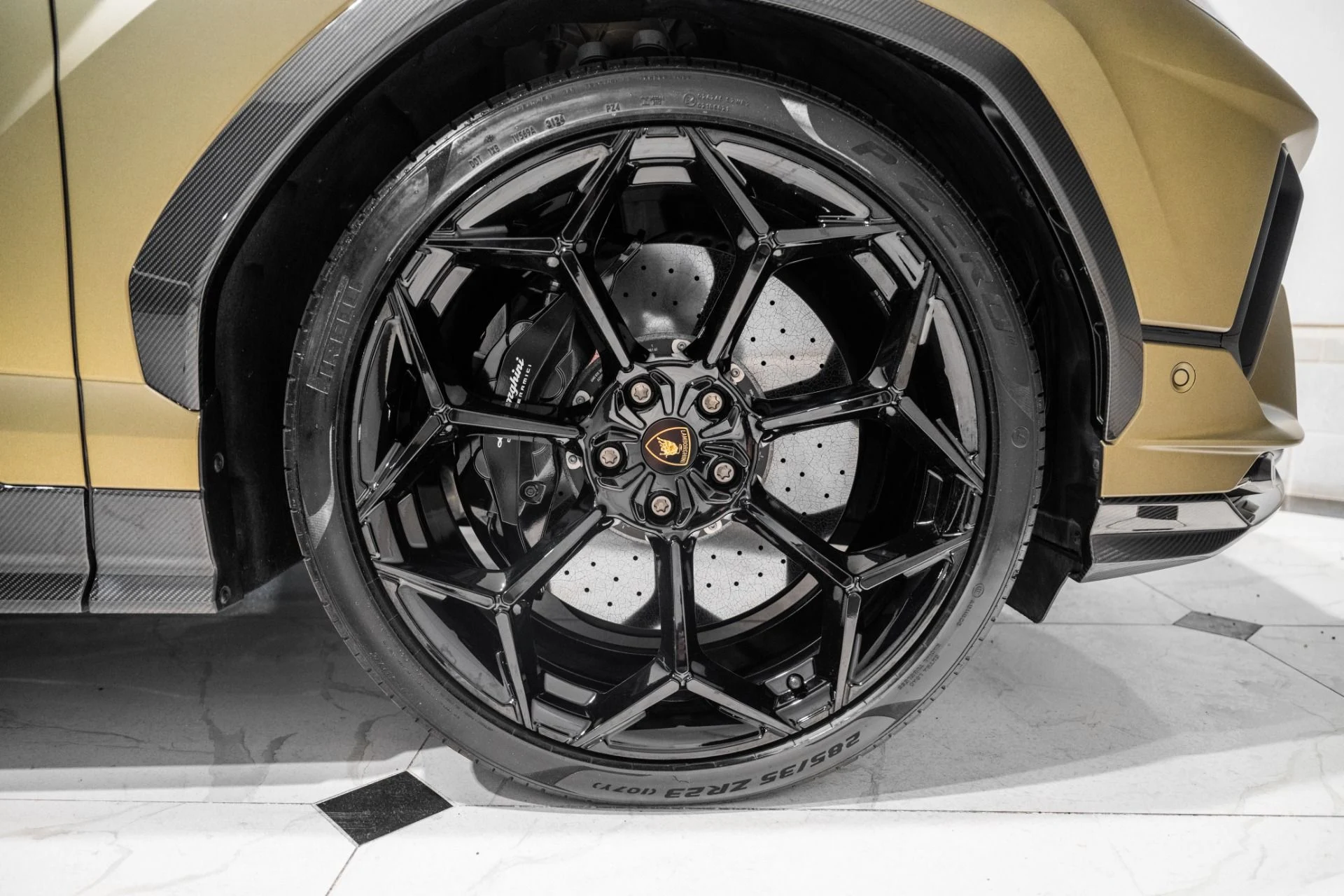 mph014_2028783571_Used_2024_Lamborghini_Urus_Performante_1777998986_2149212fe6