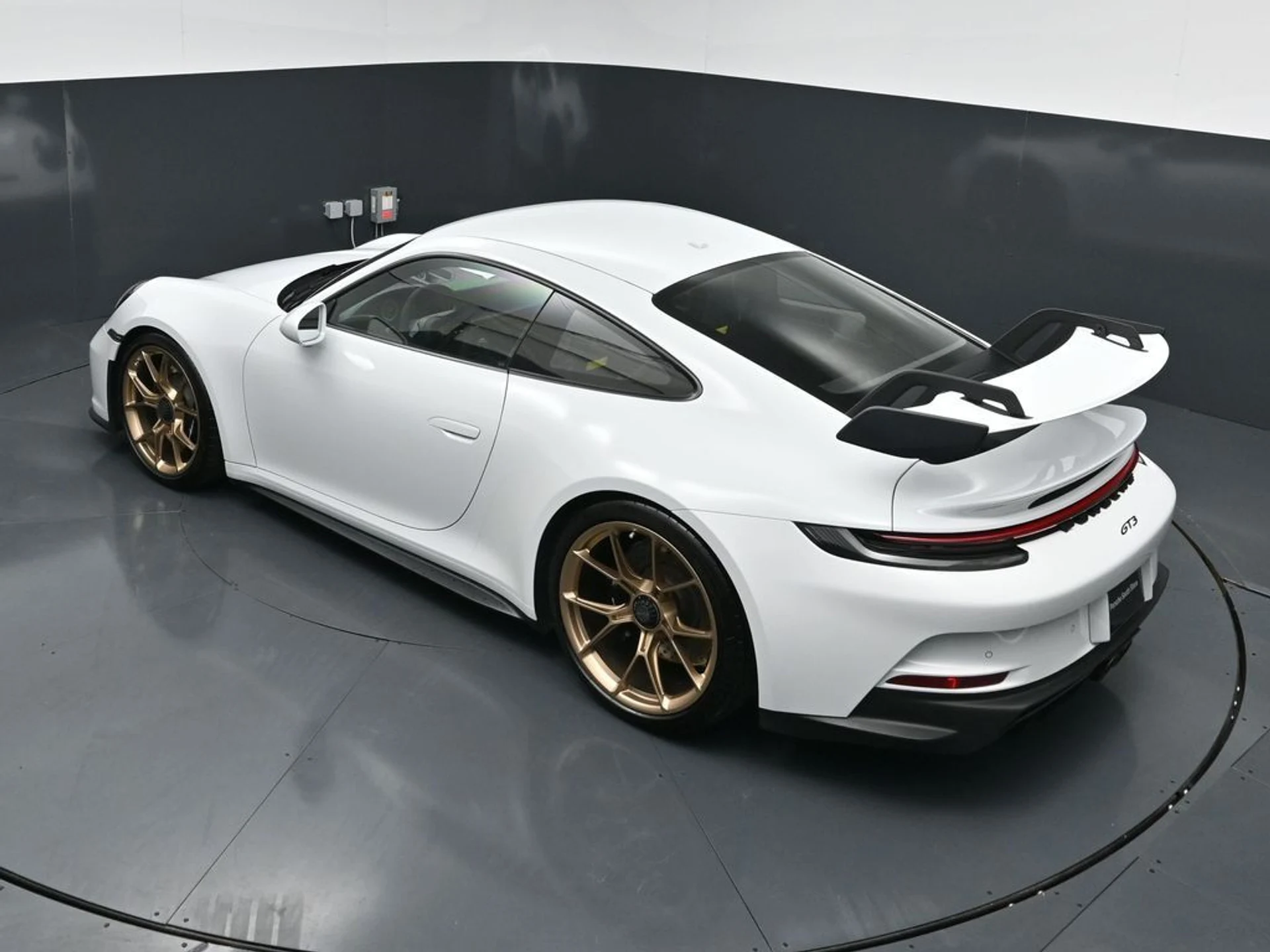 mph014_2032320577_3ae9a10561f9499738594f97b3a1aeb8x_5e036cbcb5