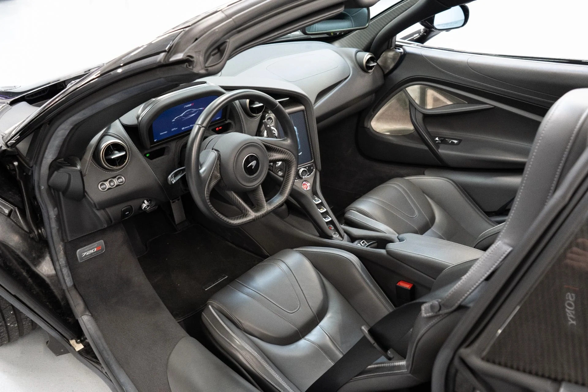 mph014_2034487609_Used_2020_Mc_Laren_720_S_Spider_Luxury_1766178385_402720caf3