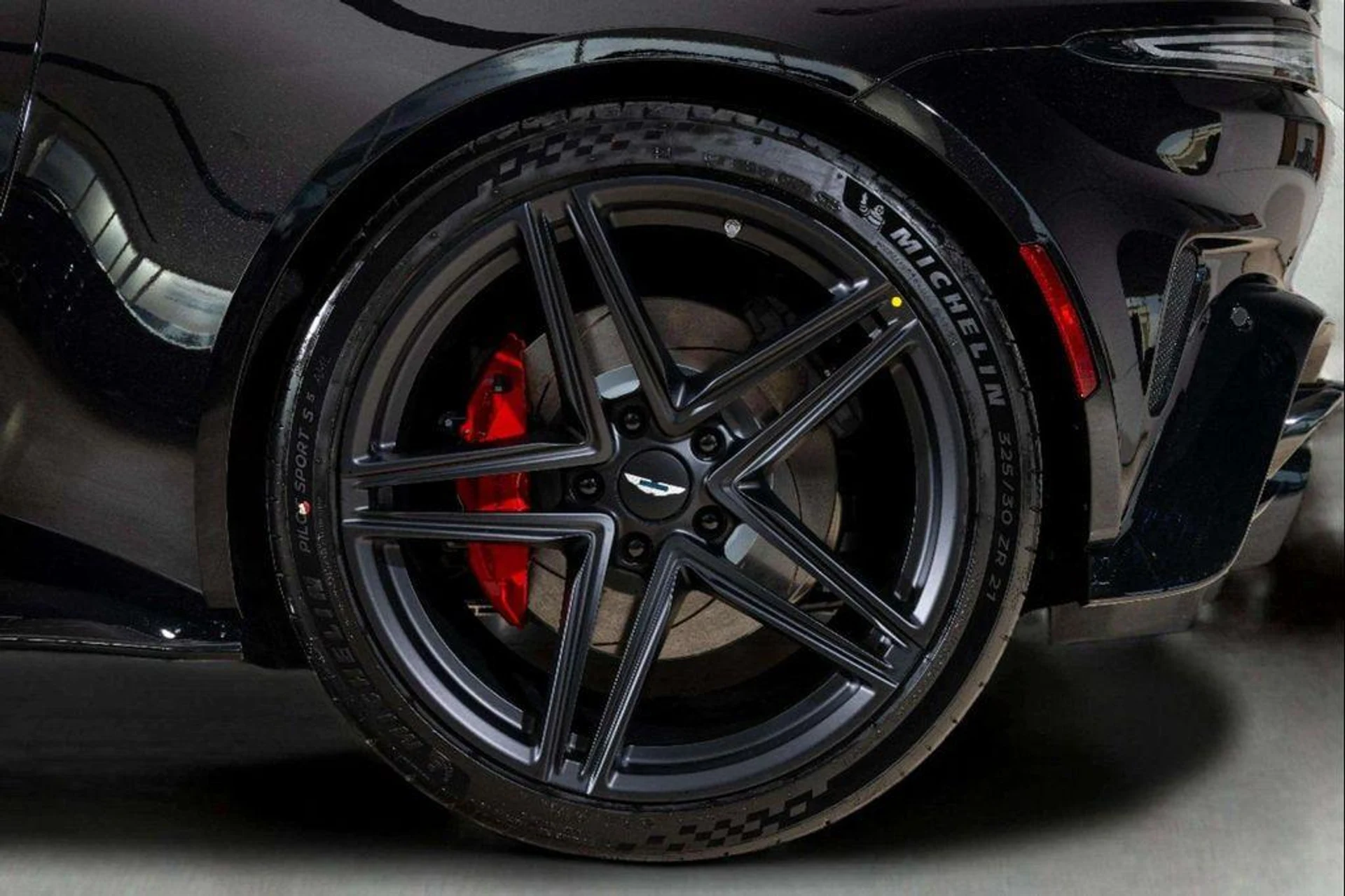 mph014_2040963236_Ta_Un4m_Vy5558_Pr_G_Cjj_F53z2_V_0_12b6dc8f9b