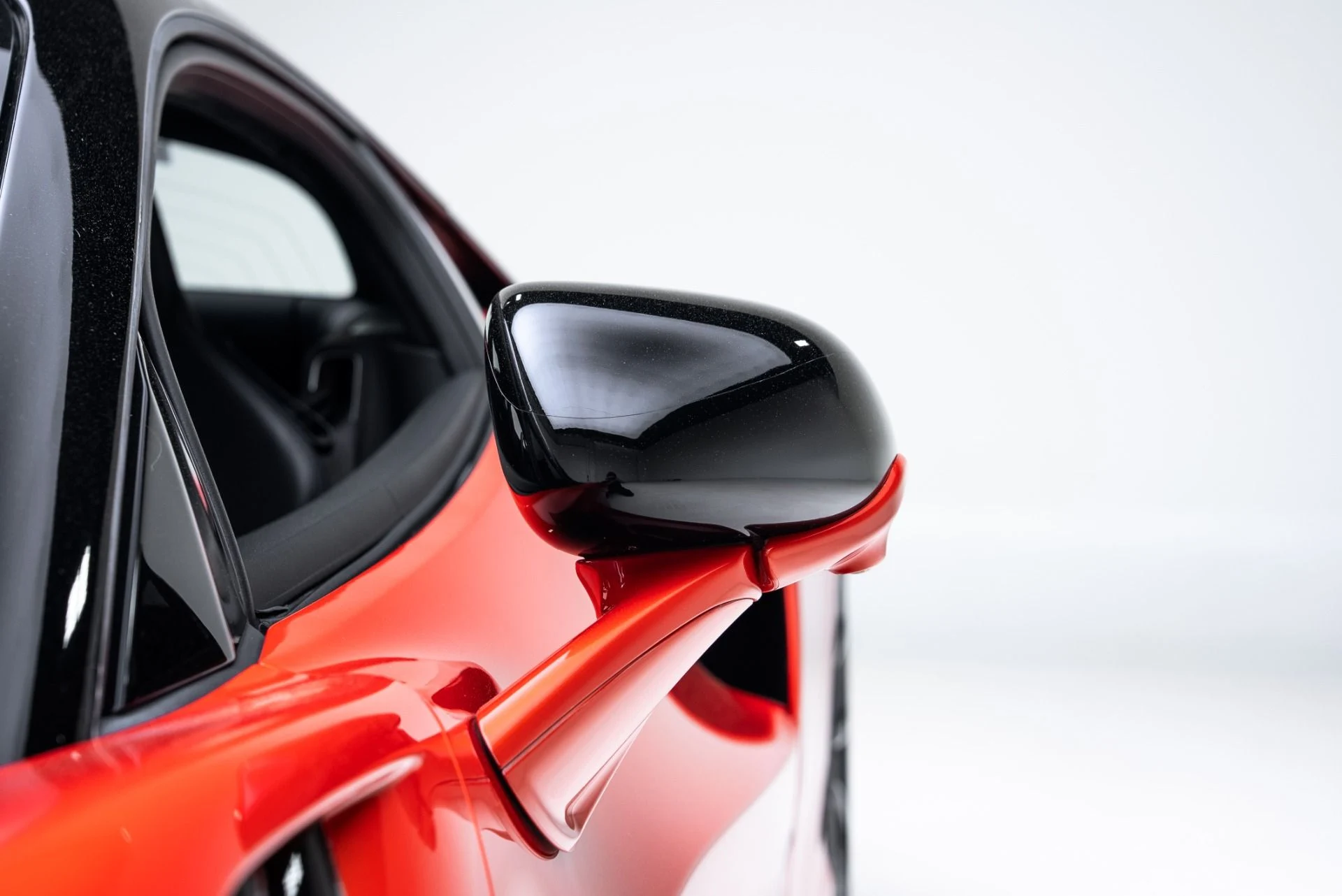 mph014_2048143275_Used_2024_Mc_Laren_Artura_1774465239_0f3ff25261