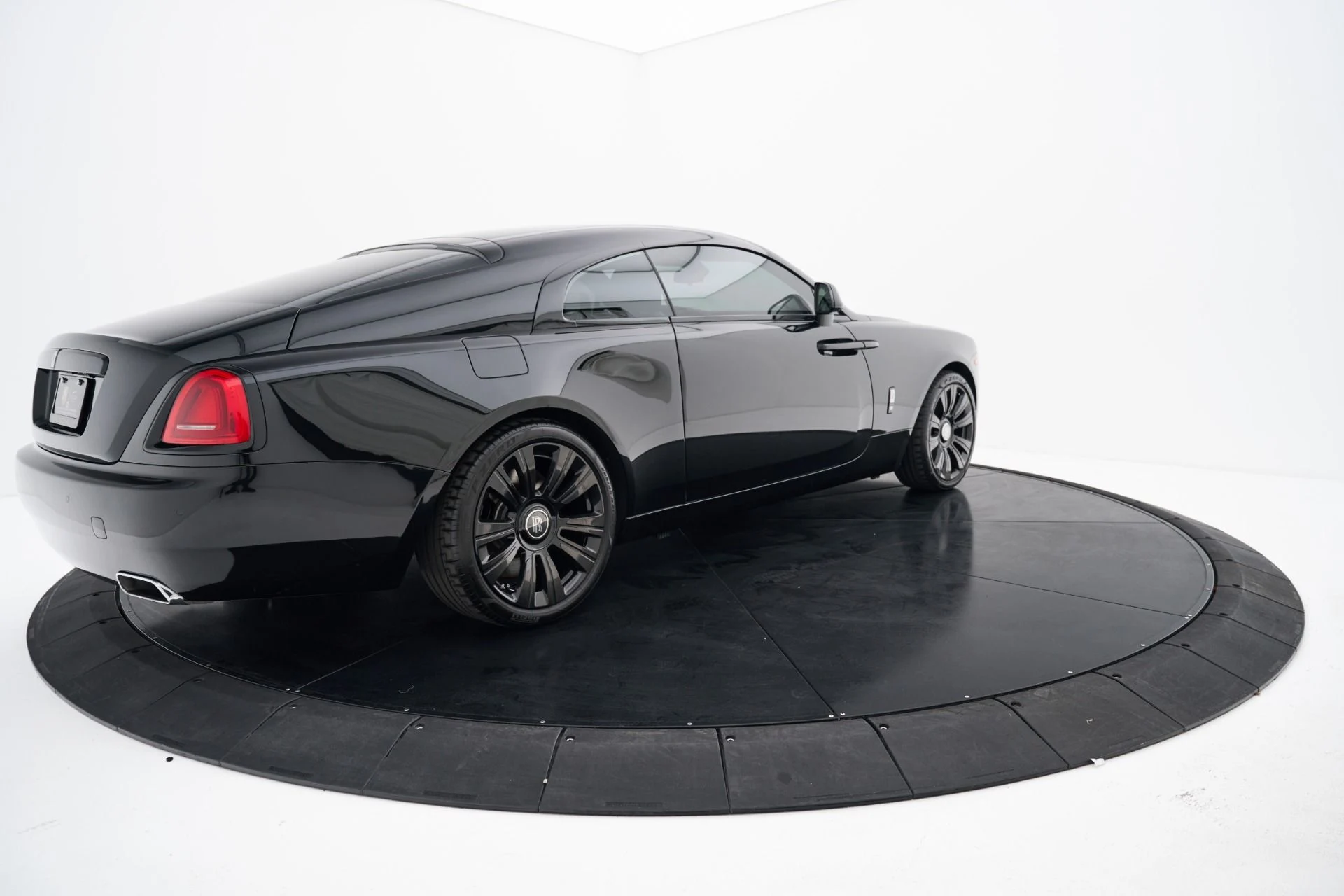 mph014_2055298348_Used_2015_Rolls_Royce_Wraith_Base_1792602896_4e630dedd0