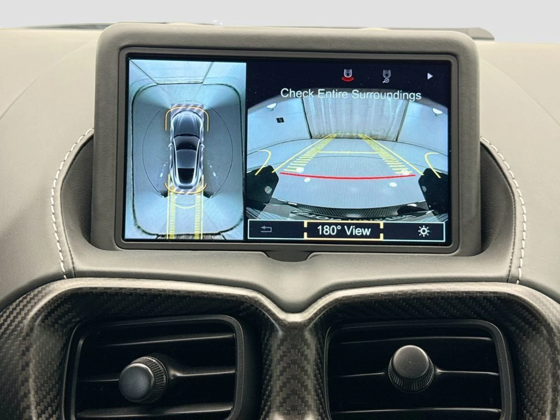 mph014_2063483093_used_2023_aston_martin_vantage_v12coupe_8119_23004338_15_1024_0024550595