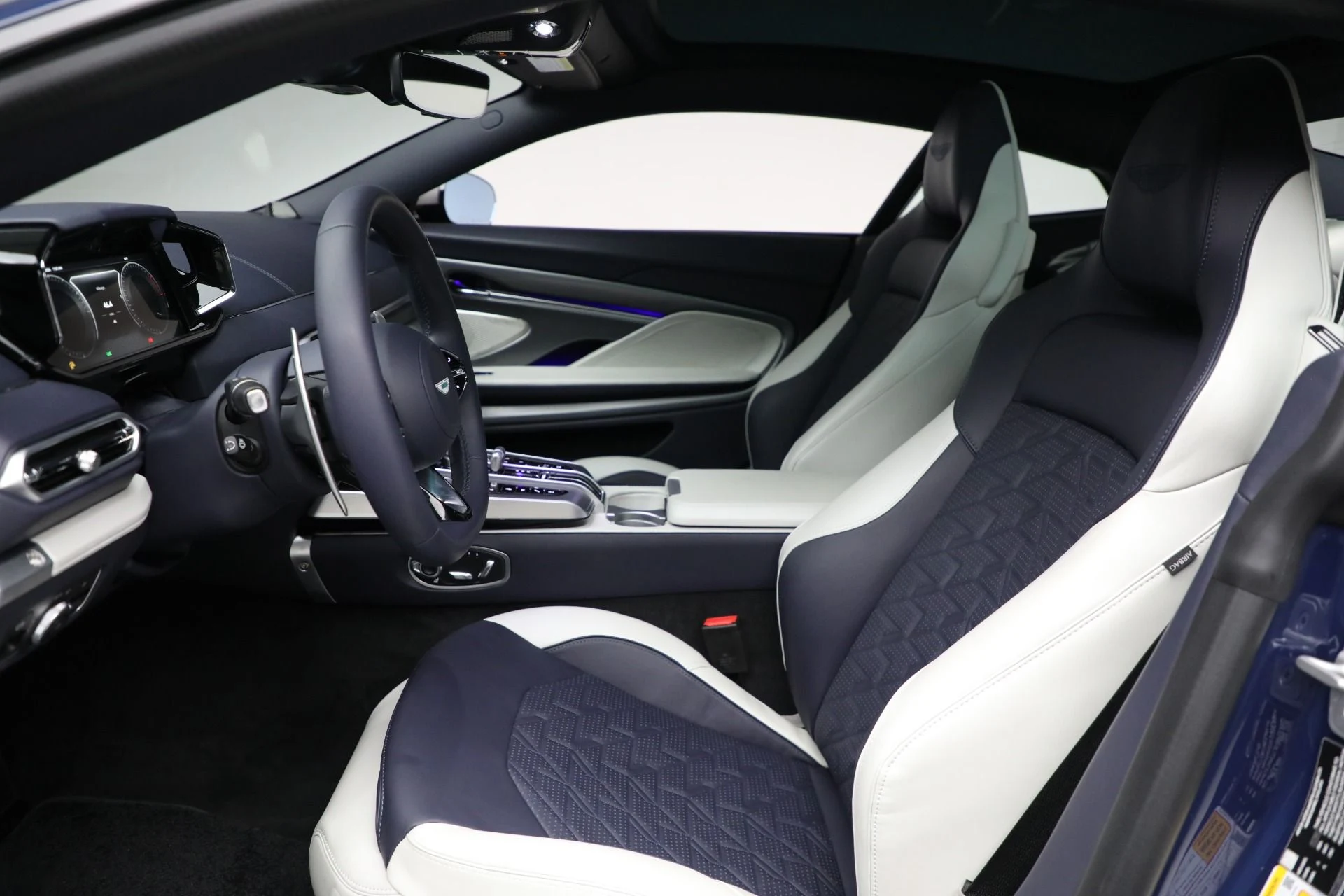 mph014_2066920664_New_2025_Aston_Martin_Vanquish_1735676879_adb1bbe2eb