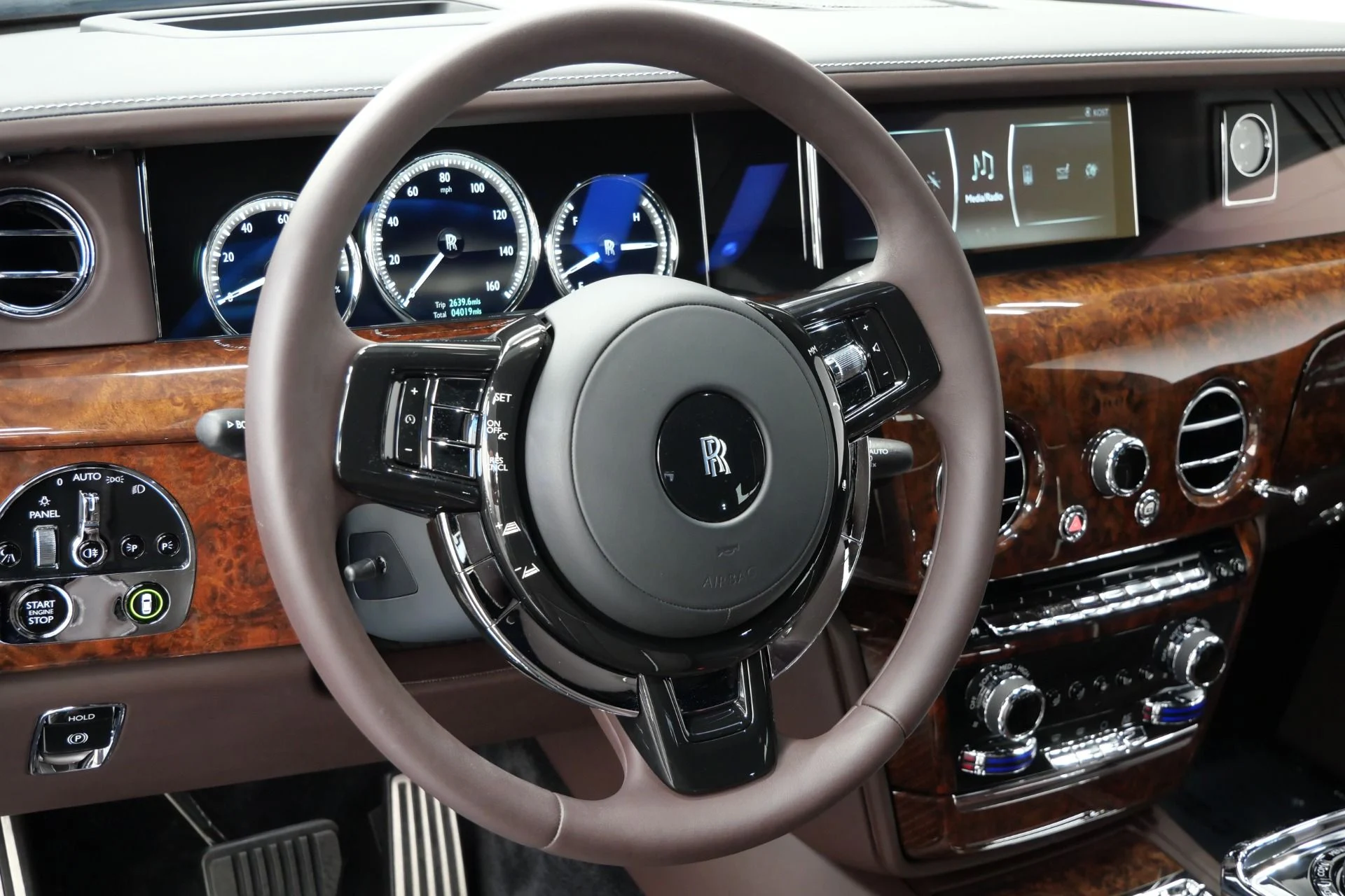 mph014_2067372422_Used_2019_Rolls_Royce_Phantom_The_Phantom_Package_Very_Low_Miles_Bespoke_Audio_1791821565_5daf90649e