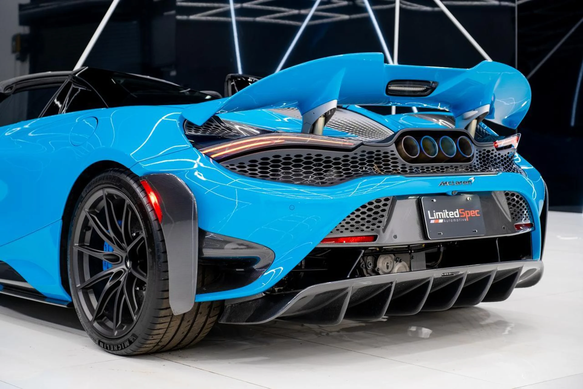 mph014_2068283474_4026fdf527193c95e99dce64ffa2c098_59c9fb04e8