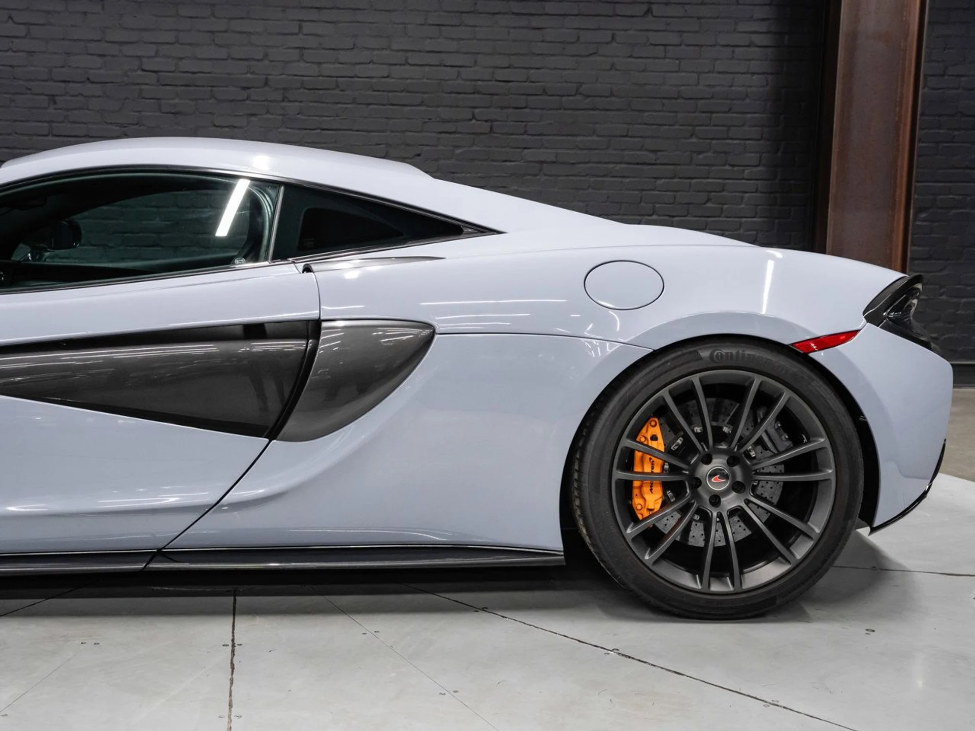 mph014_20728846_mclaren_570s_2017_42eeff250e