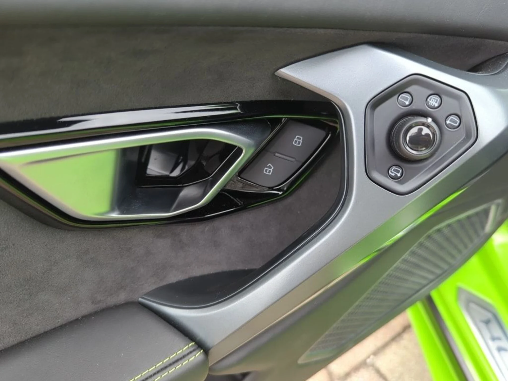 mph014_2072987250_82f9e1b774cba8ebbdc00b2a7d76d624x_71b9f03400