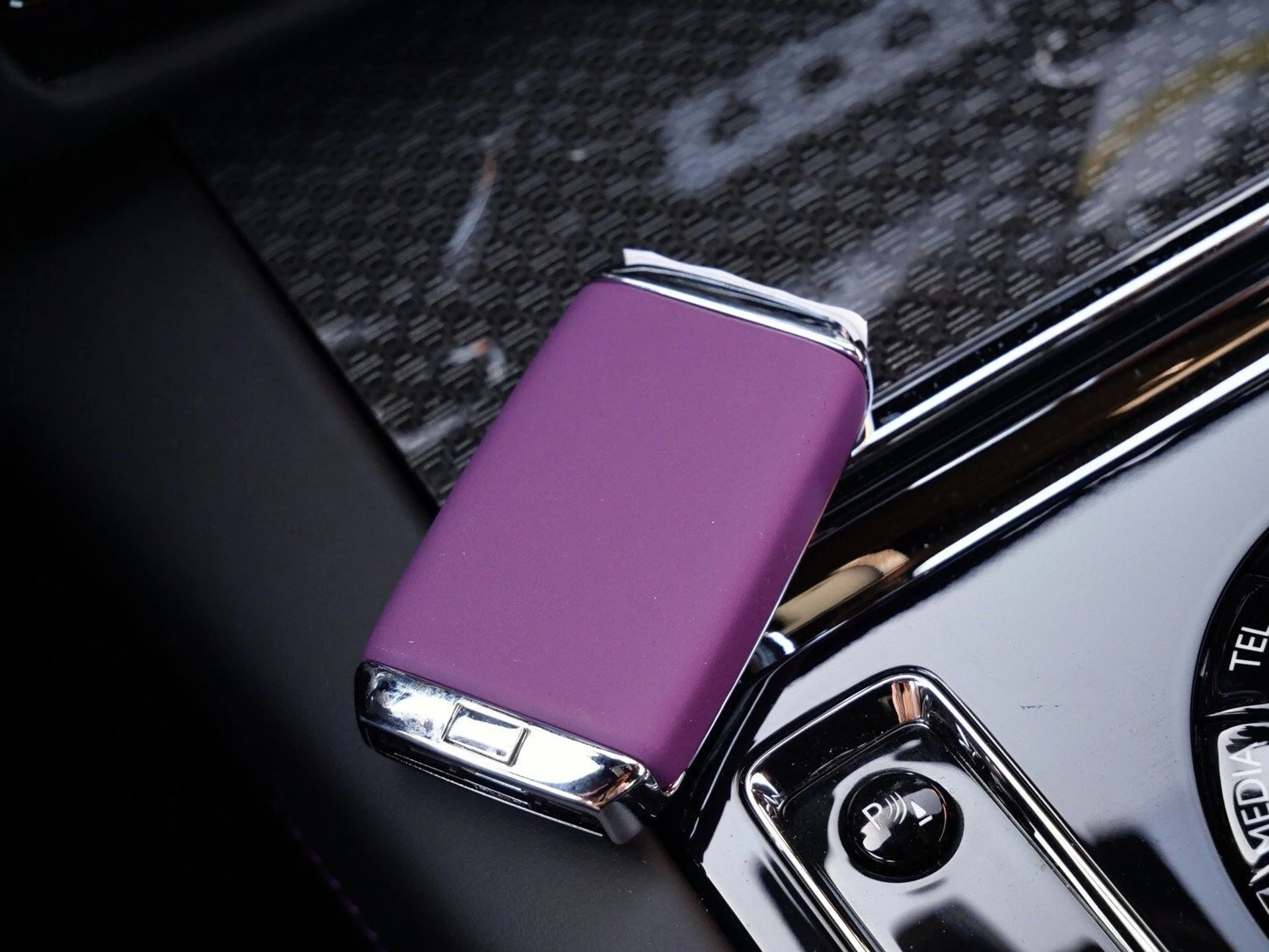 mph014_2082178300_f7dbee5c4b4e3425c5a40476660093f8x_54a849a967