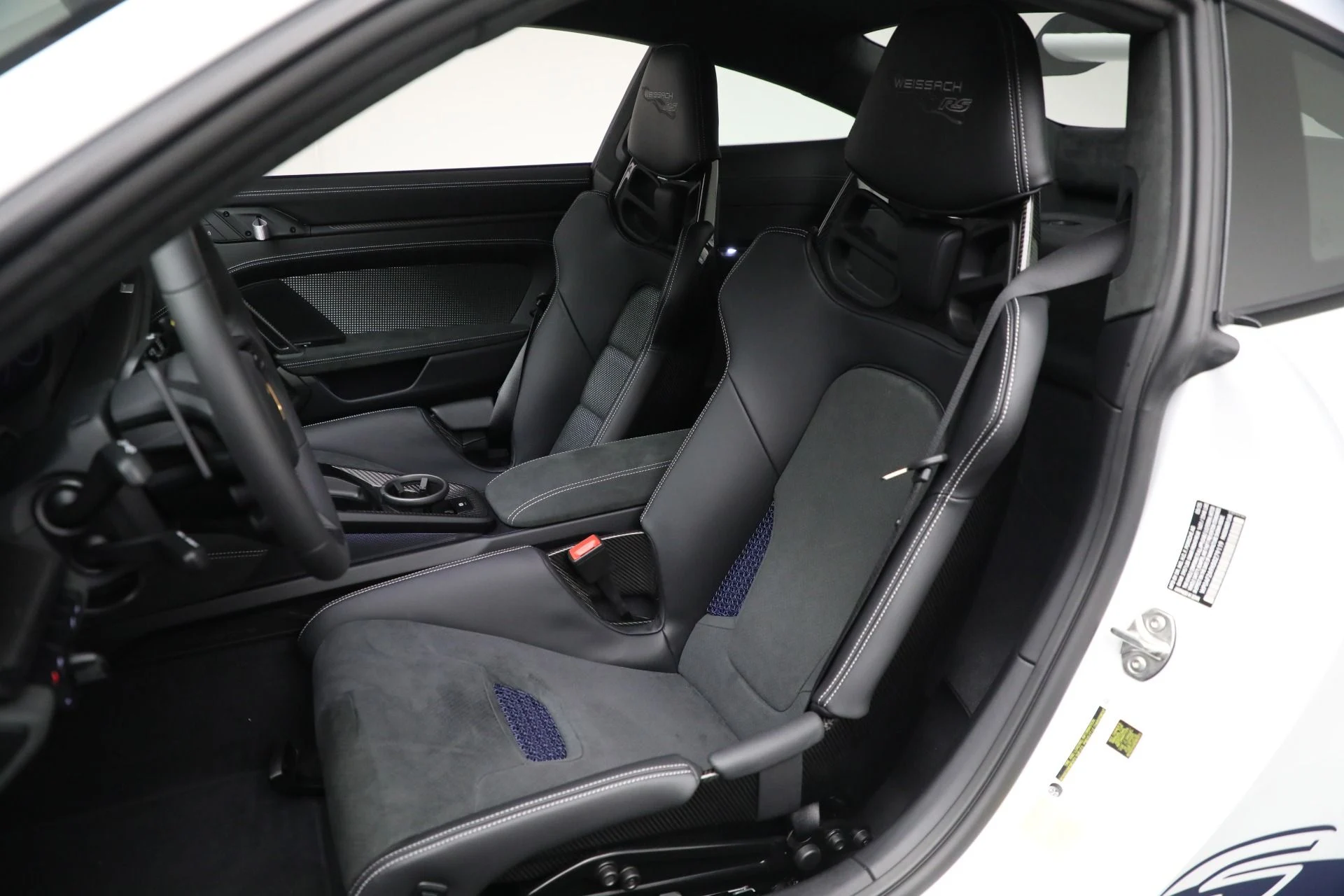 mph014_2082924386_Used_2025_Porsche_911_GT_3_RS_1762987246_0cfc34d6bd