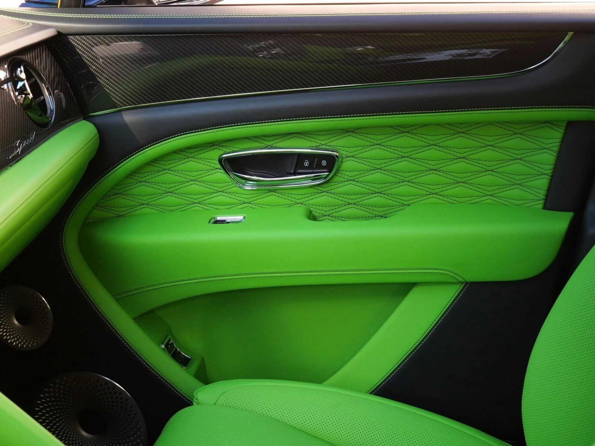 mph014_2083114621_7309aea99156fab43fbc15a0059ecf23x_204347bb92