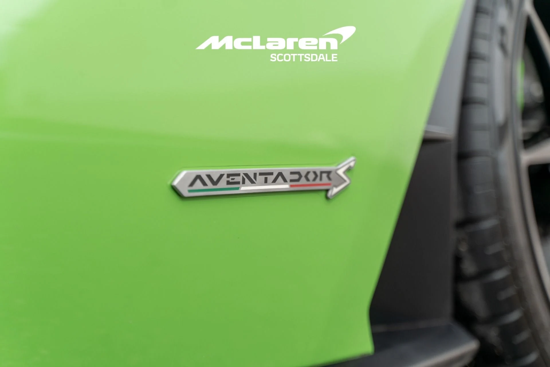 mph014_2084546145_Used_2018_LAMBORGHINI_AVENTADOR_LP_740_4_S_1764040223_5169af94c1