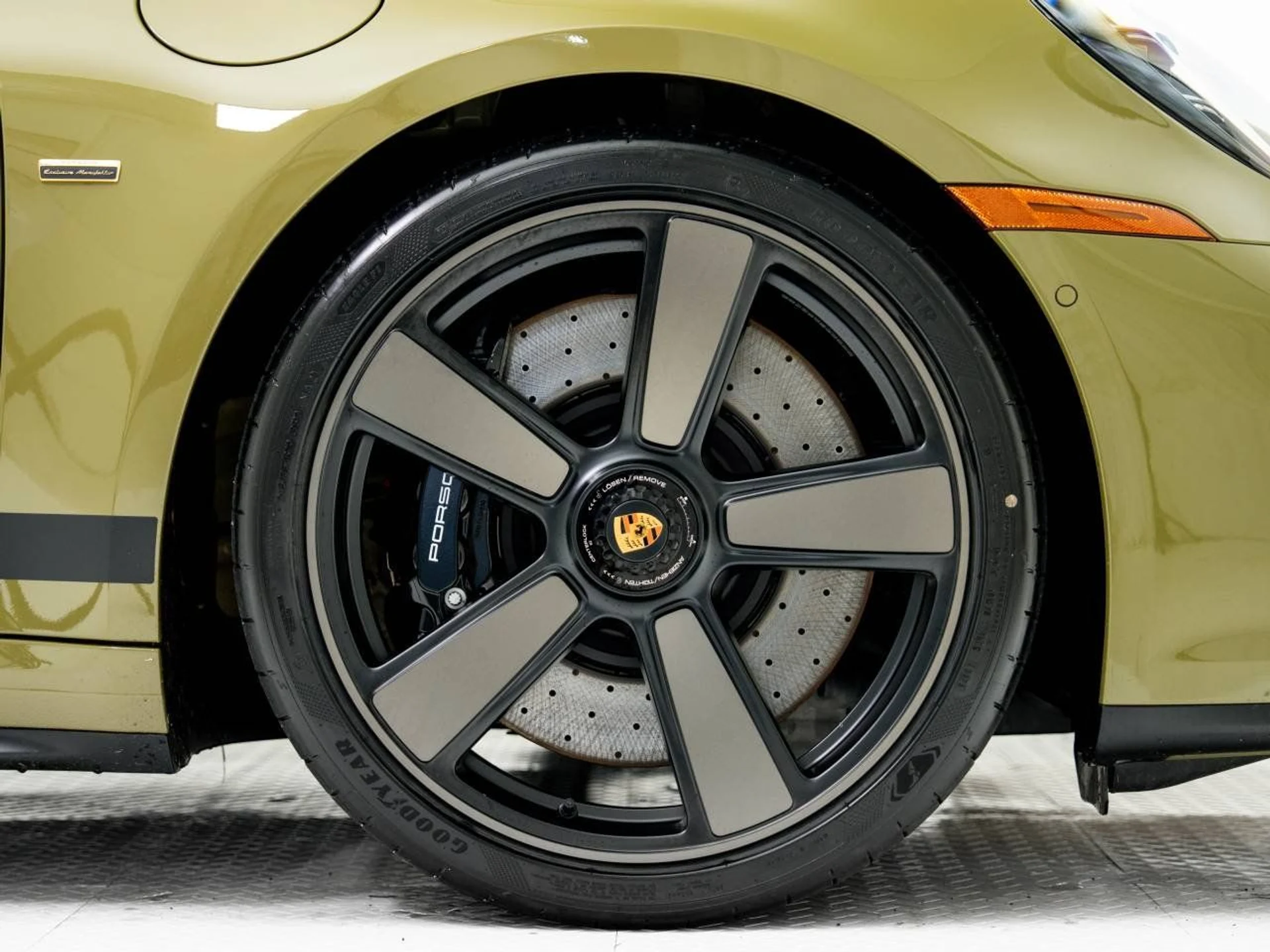 mph014_2084597075_3ae7e45fd2f7876561e6b18c942e978a_03731fdc04