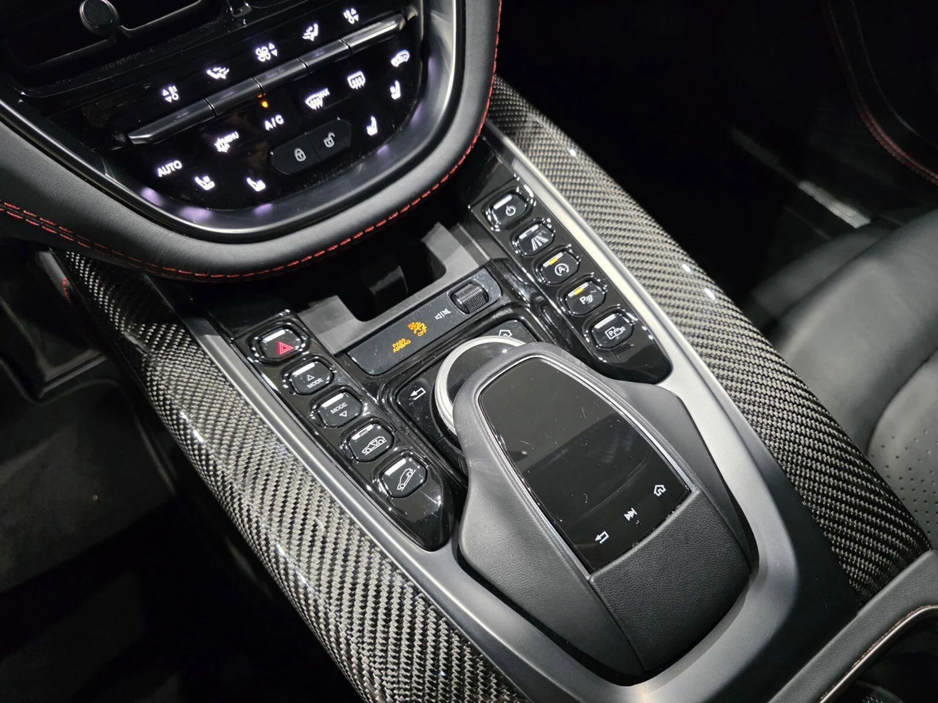 mph014_2087360700_eb4e1ebf8703db0d3703556a3977daea_04370dd530