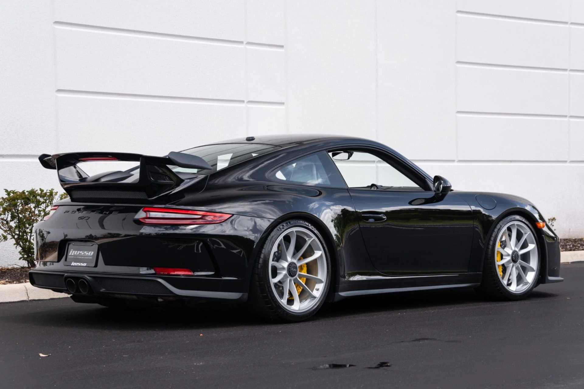 mph014_2087369786_Used_2018_Porsche_911_GT_3_1780452373_aeb7b5e034