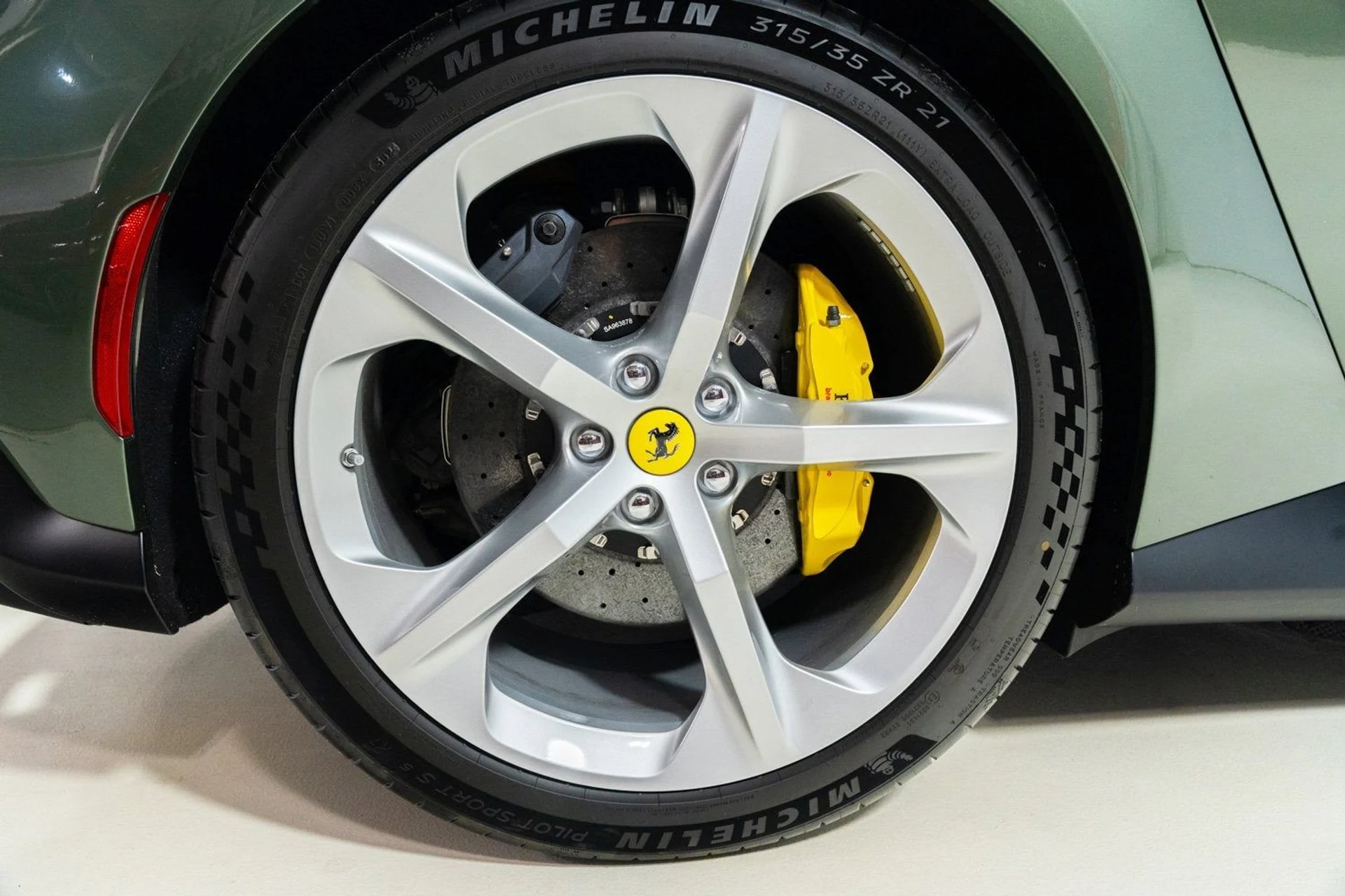 mph014_2089760932_308191dbf48a4154806ecb0f31b59860_d7a983d0e3