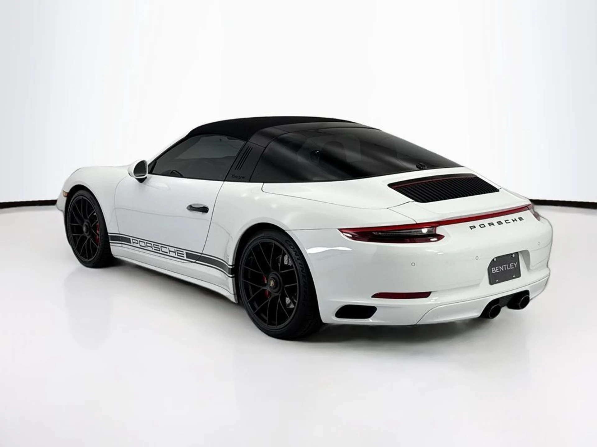 mph014_2093882530_used_2019_porsche_911_targa4s_8119_23031857_15_1024_795d52a7ed