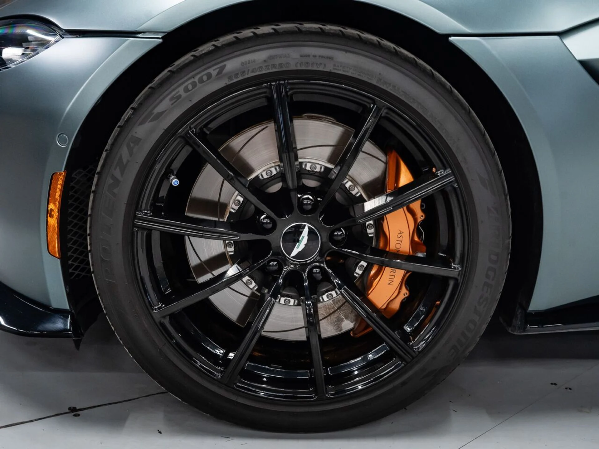 mph014_2097163247_aston_martin_vantage_2020_0e508e9d8d