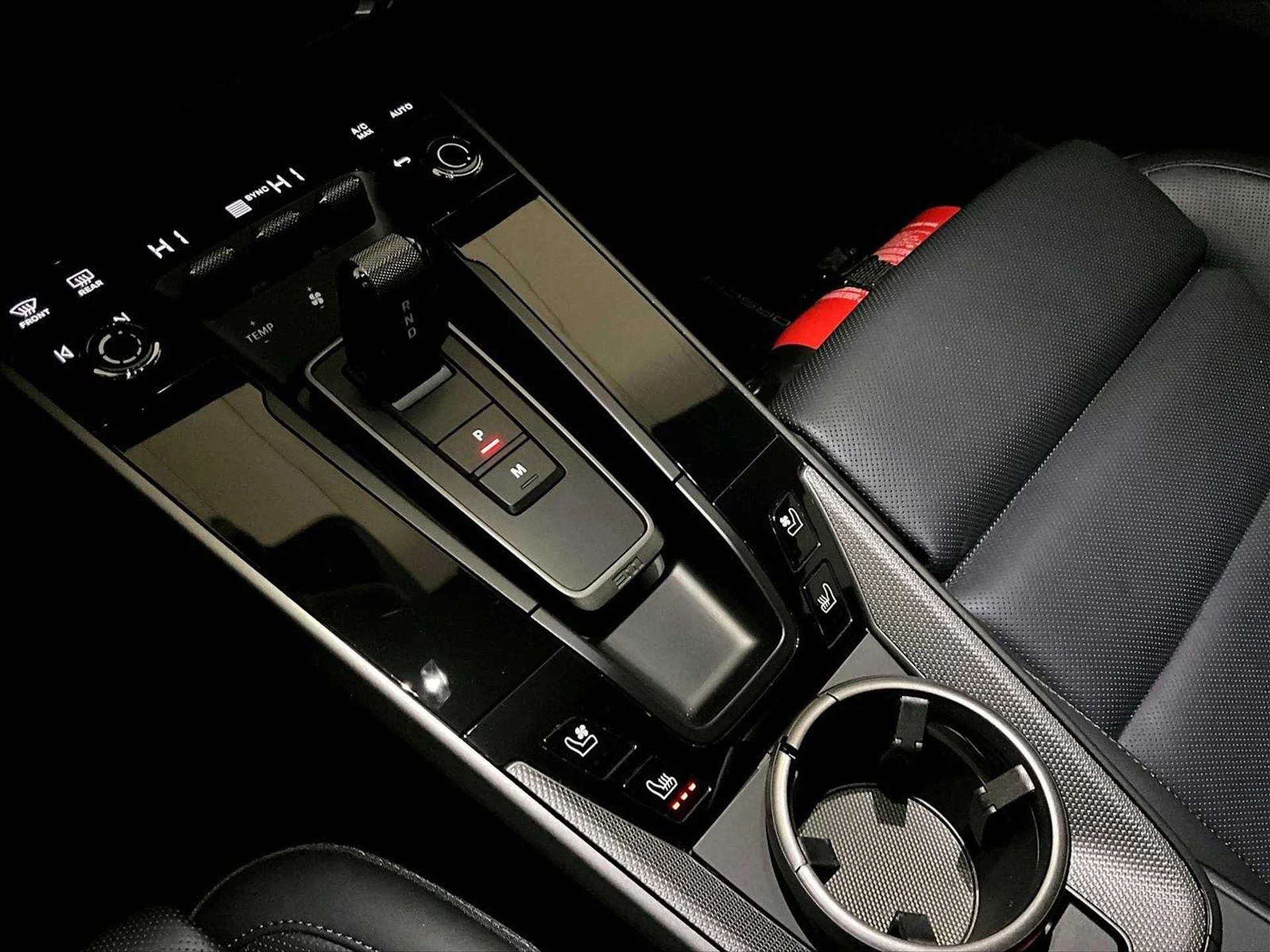 mph014_2103771691_eddb04a3aacb1644be9b97dc7d67ee1dx_c4d0eb4d35