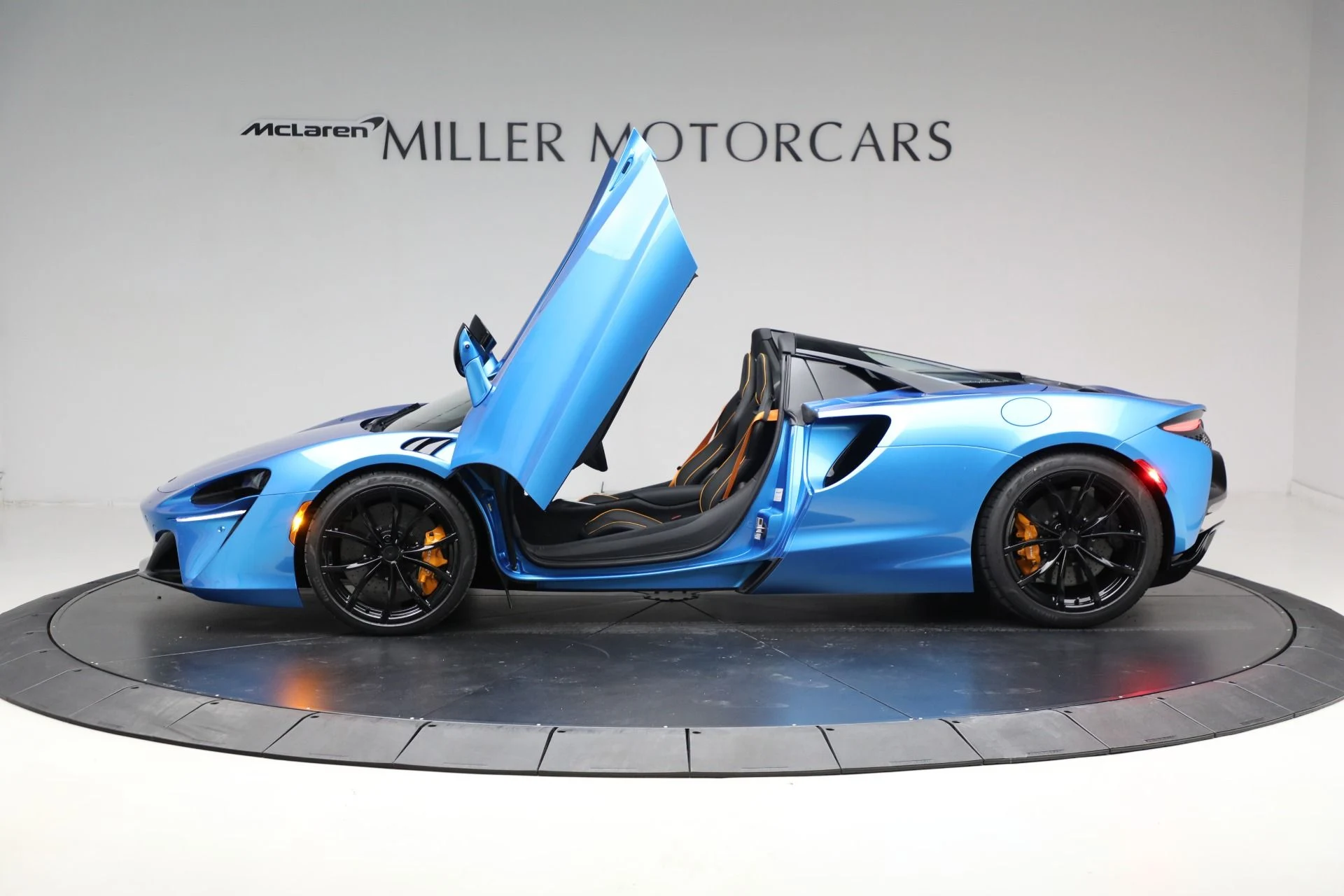 mph014_2114632394_New_2025_Mc_Laren_Artura_Spider_Tech_Lux_aab9982679