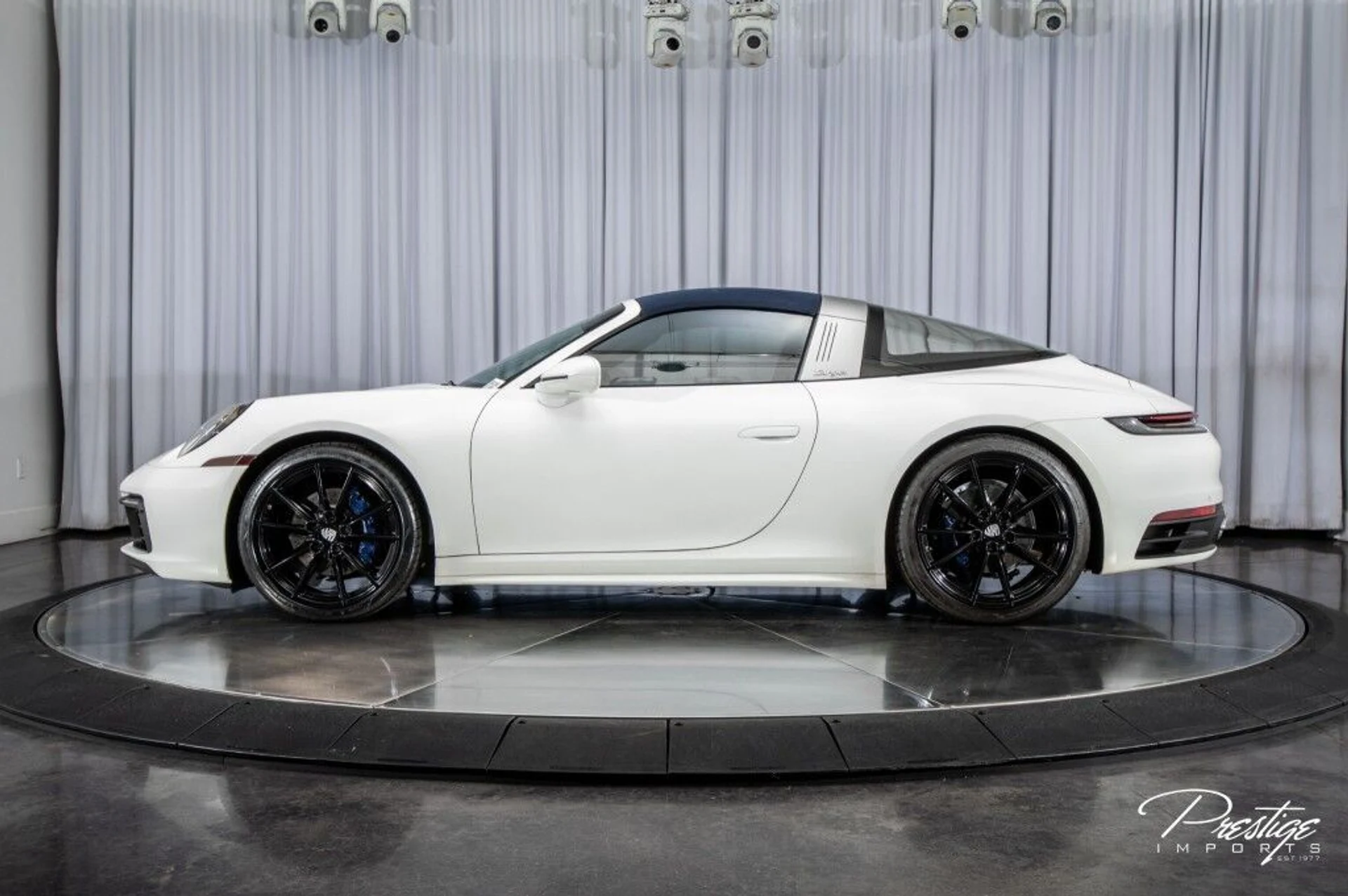 mph014_2115659150_18373a66caffbbb4fca73d7a2c23ed6f_594f341f4b